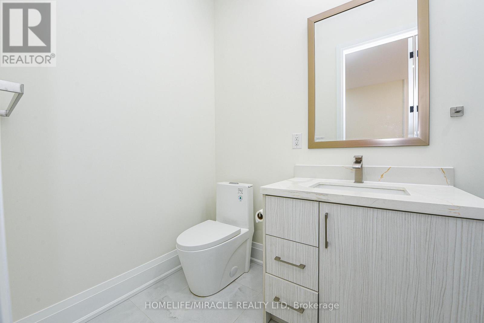 11 Hillcrest Avenue, Brampton, Ontario  L6W 1Y7 - Photo 38 - W12553112