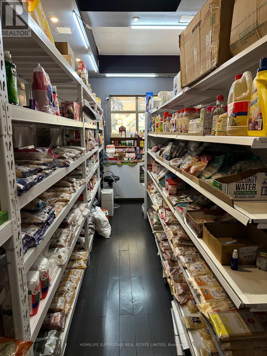 2 - 144 Inspire Boulevard, Brampton, Ontario L6R 3X7 - Photo 4 - W12472365