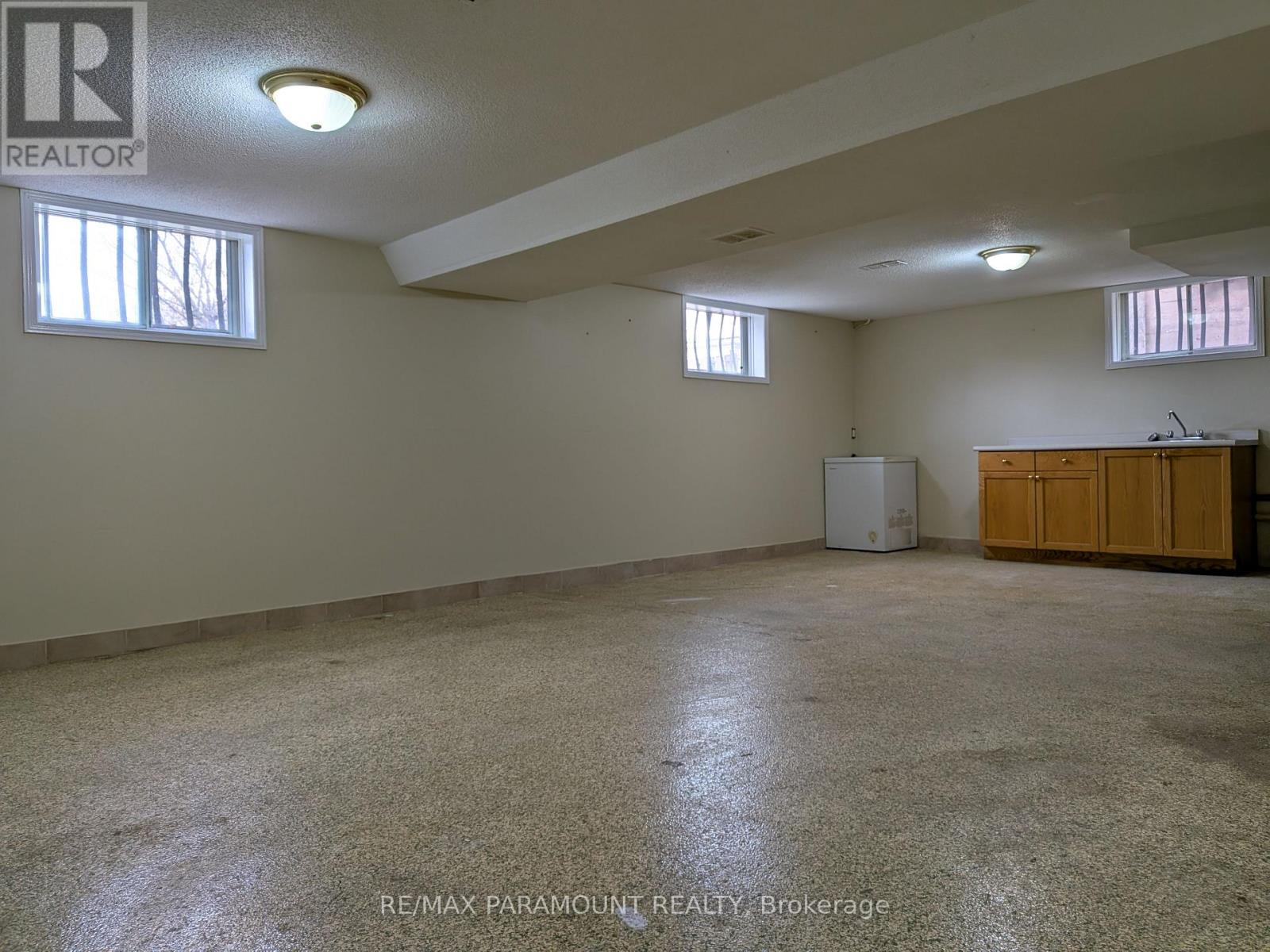 242 Millen Road, Hamilton, Ontario  L8E 2G9 - Photo 17 - X12554132