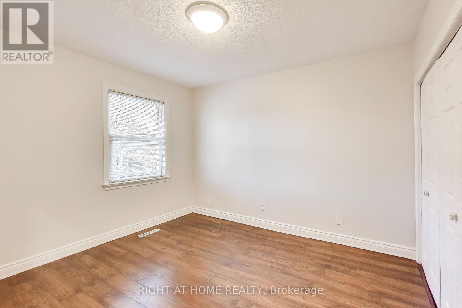 71 Mississauga Road N, Mississauga, Ontario  L5H 2H9 - Photo 8 - W12461165