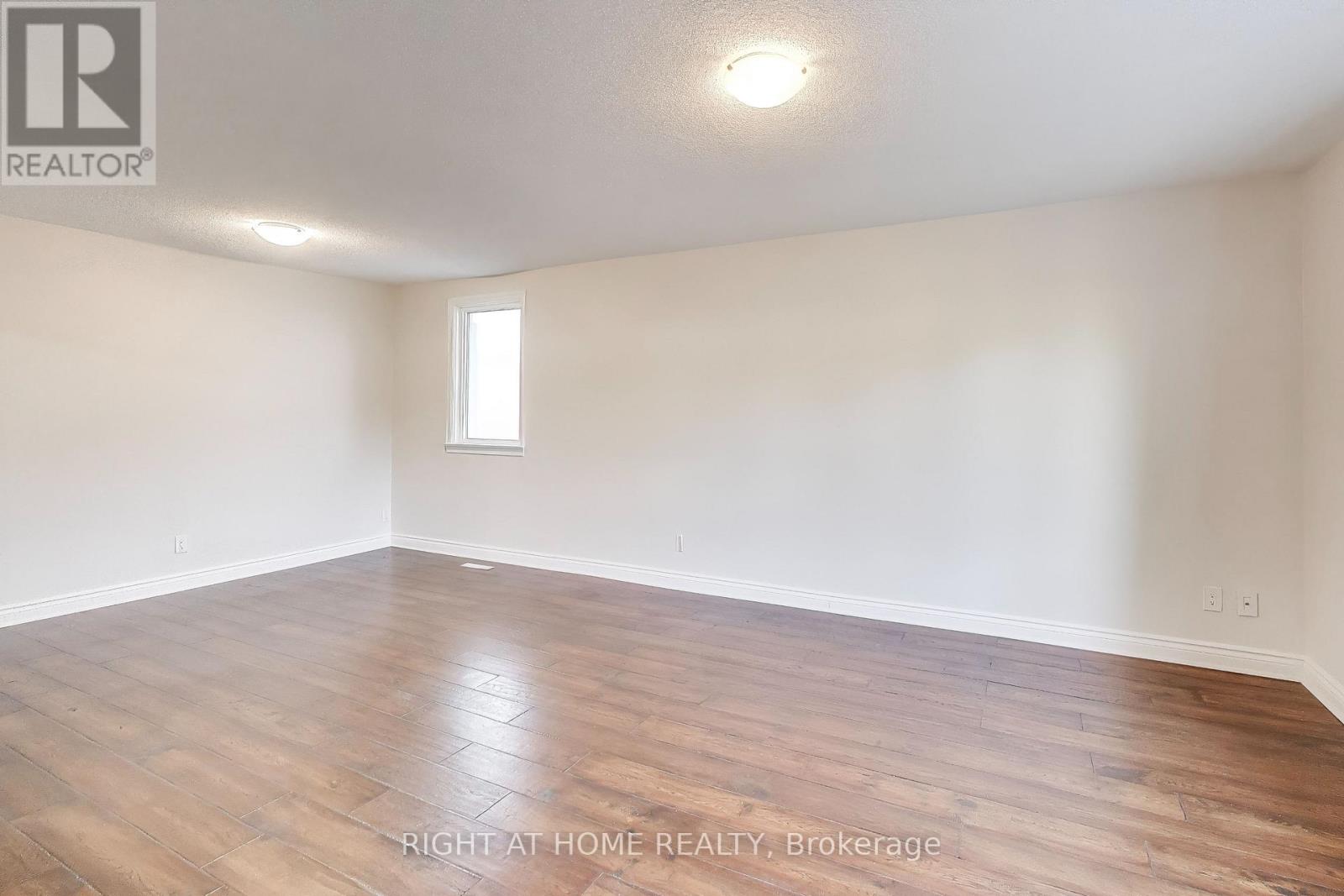 71 Mississauga Road N, Mississauga, Ontario  L5H 2H9 - Photo 5 - W12461165