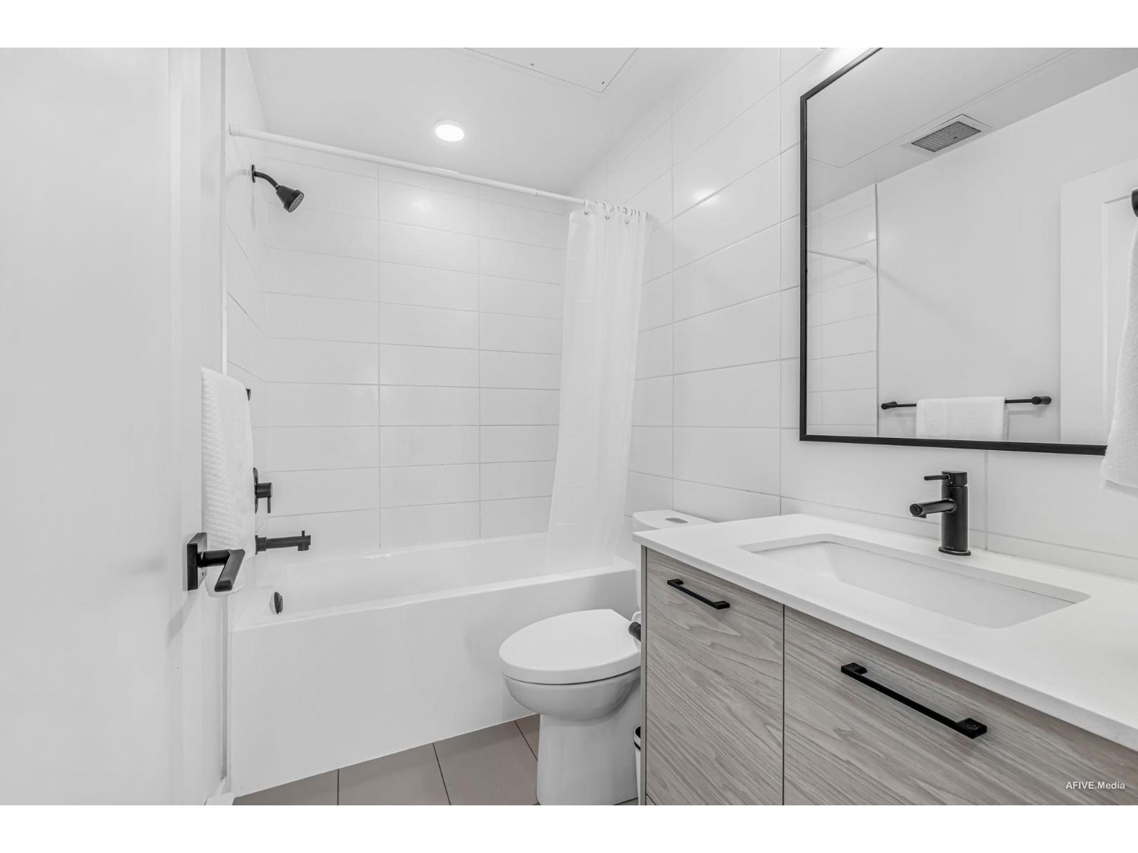 B601 20018 83a Avenue, Langley, British Columbia  V2Y 3P3 - Photo 23 - R3068279