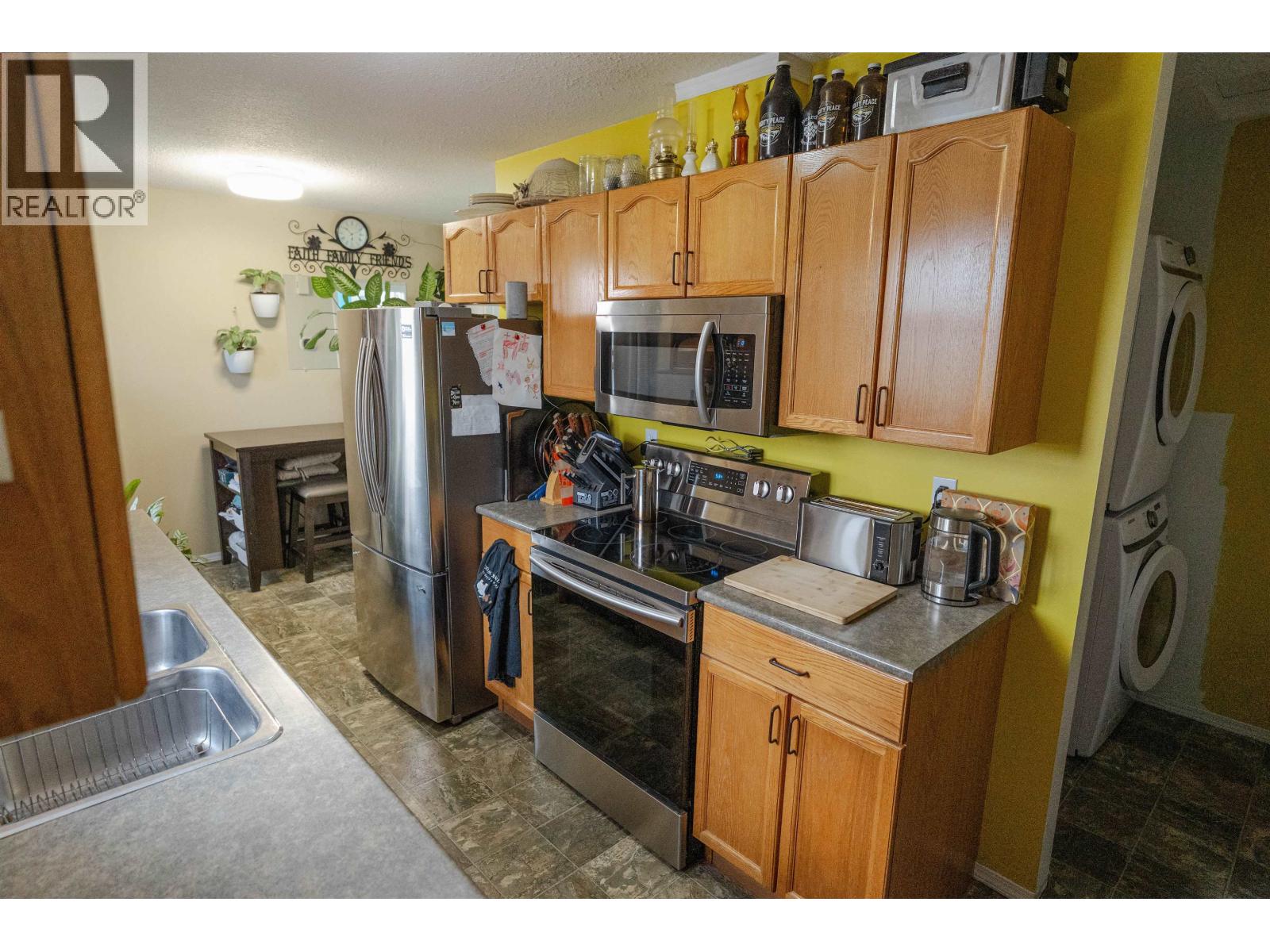 10219 102 Avenue, Fort St. John, British Columbia  V1J 2E4 - Photo 7 - R3047221