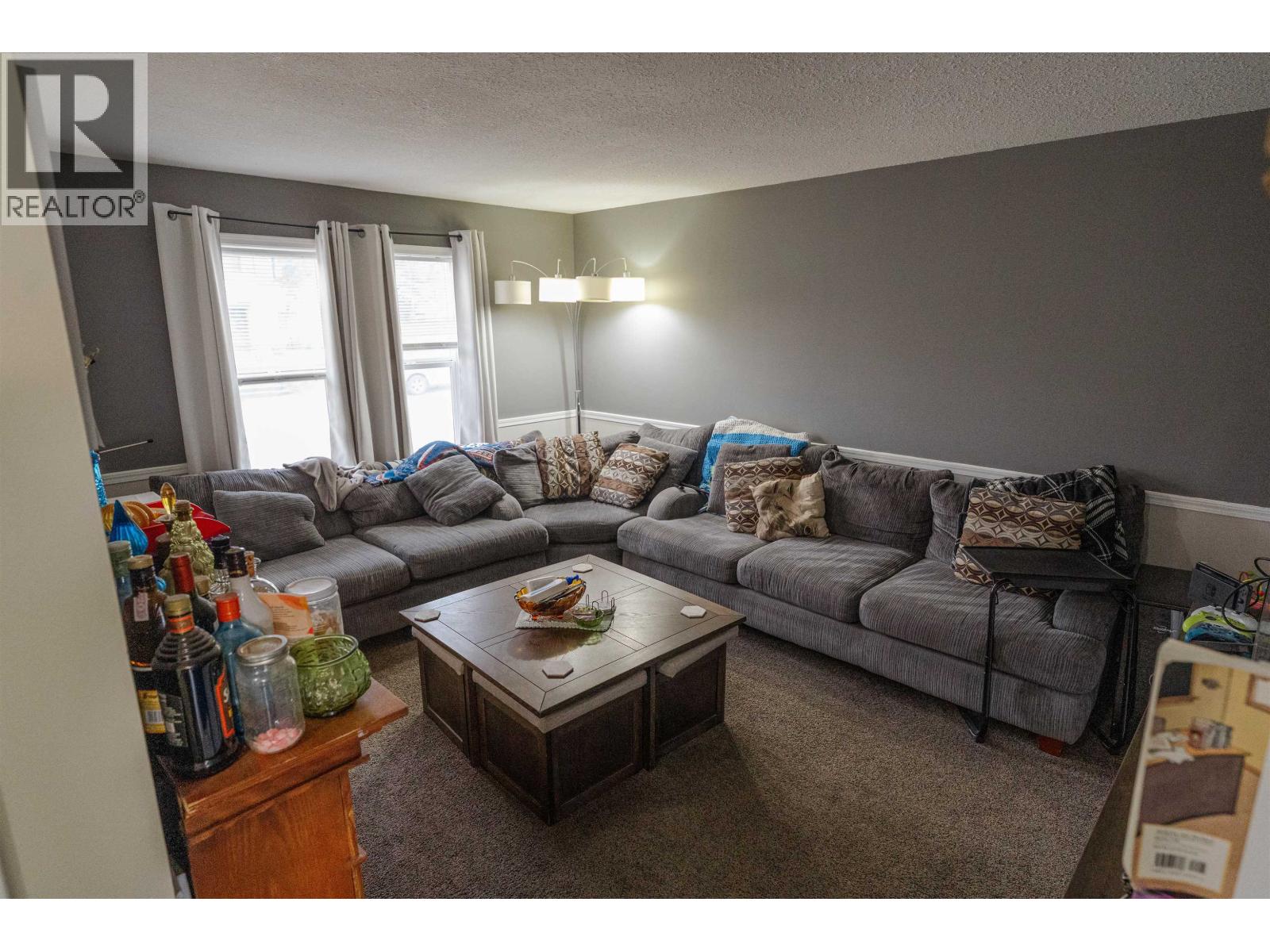 10219 102 Avenue, Fort St. John, British Columbia  V1J 2E4 - Photo 3 - R3047221