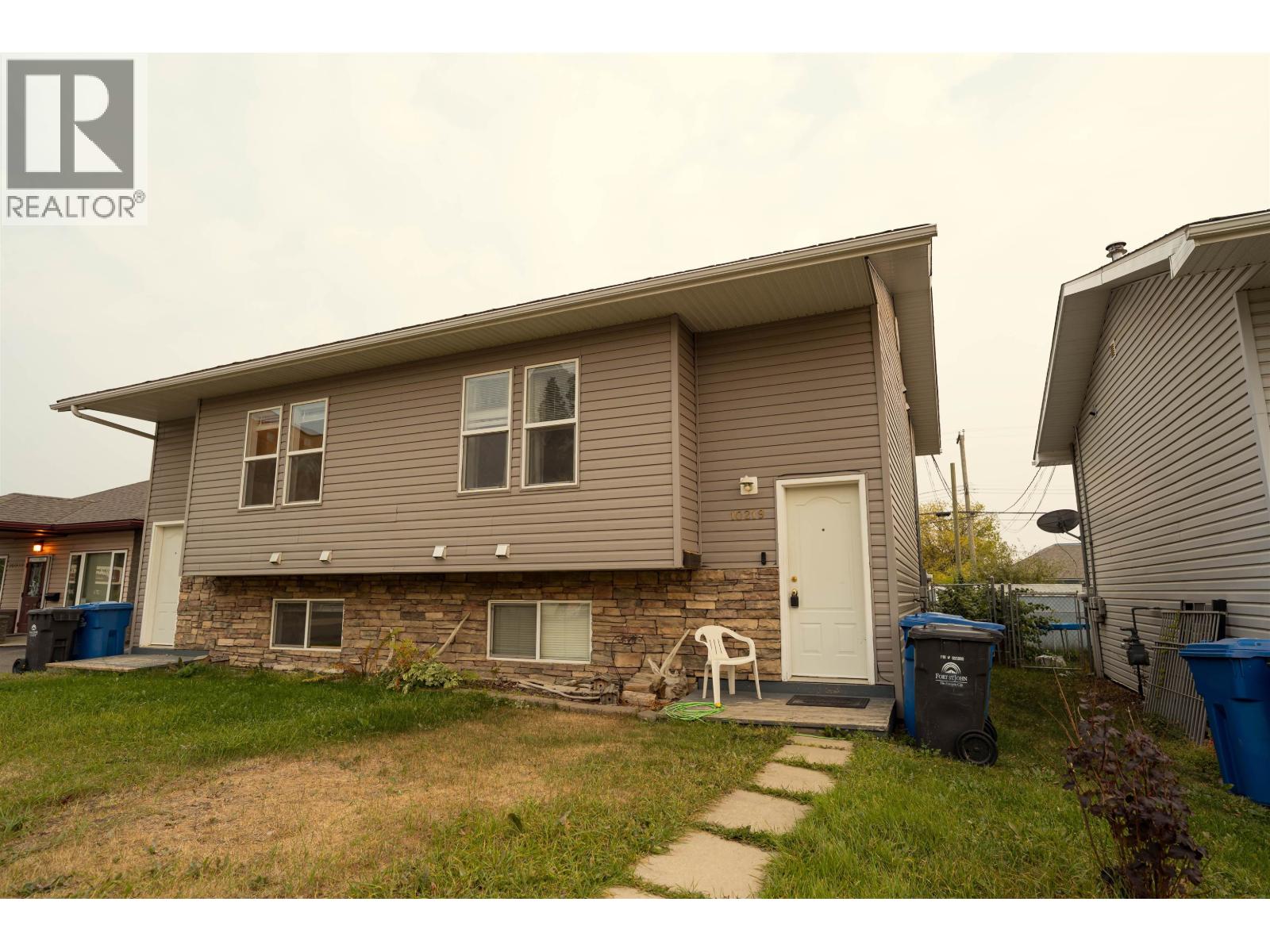 10219 102 Avenue, Fort St. John, British Columbia  V1J 2E4 - Photo 2 - R3047221