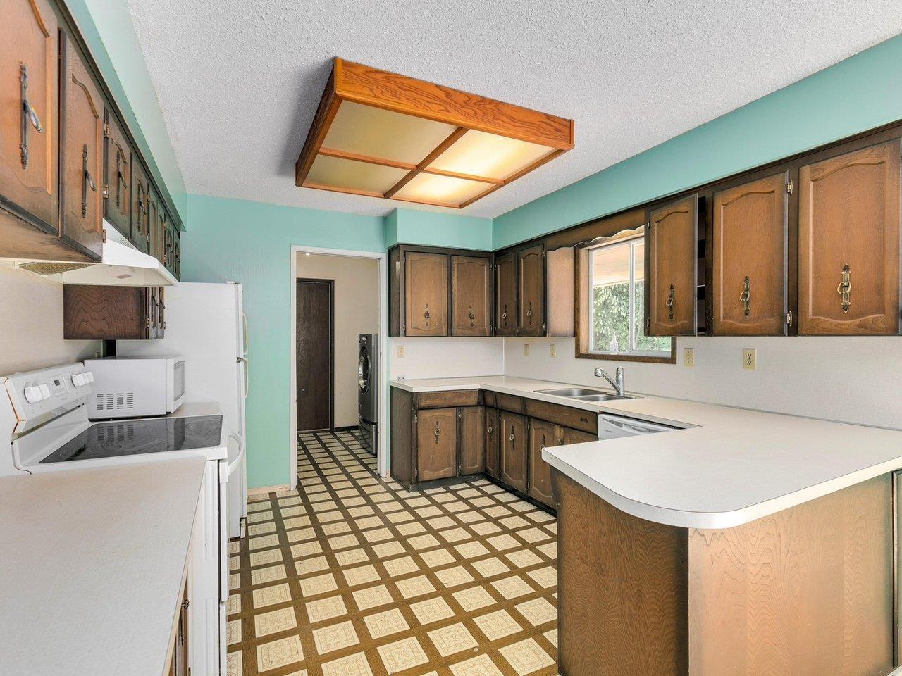 13563 28 Avenue, Surrey, British Columbia  V4P 1X2 - Photo 11 - R3068325