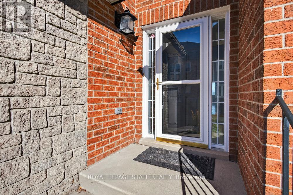 4 - 97 Sunvale Place, Hamilton, Ontario  L8E 4Z7 - Photo 12 - X12556654