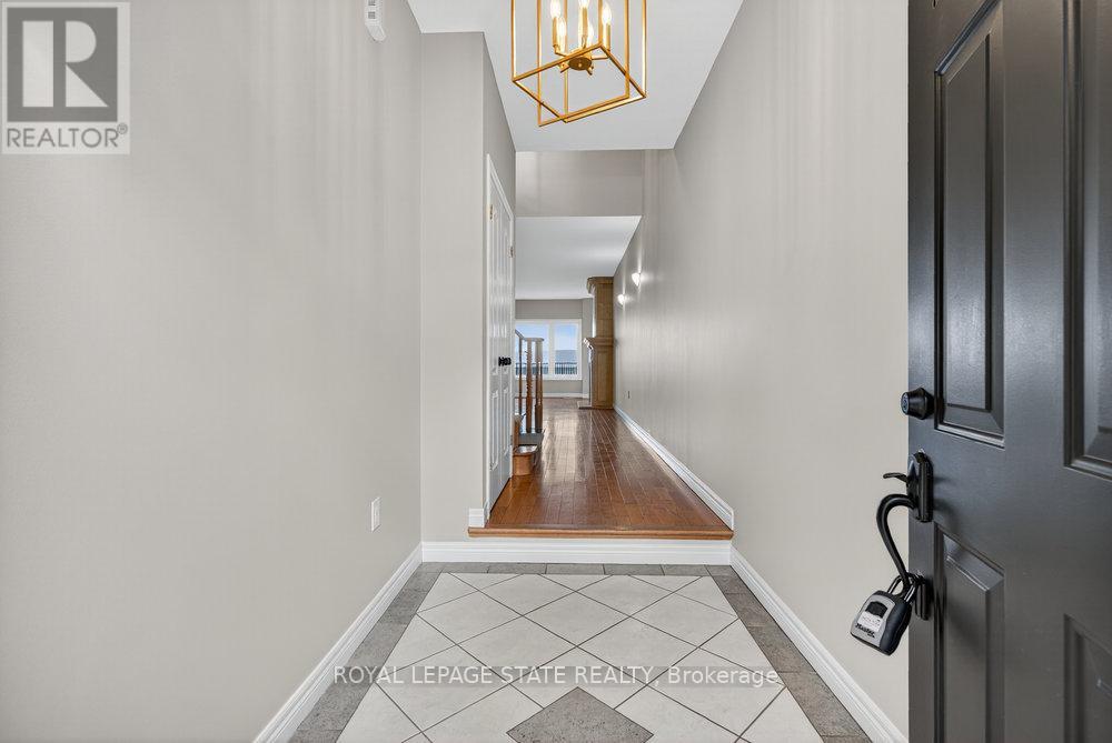 4 - 97 Sunvale Place, Hamilton, Ontario  L8E 4Z7 - Photo 13 - X12556654