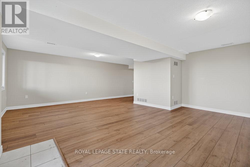 4 - 97 Sunvale Place, Hamilton, Ontario  L8E 4Z7 - Photo 45 - X12556654