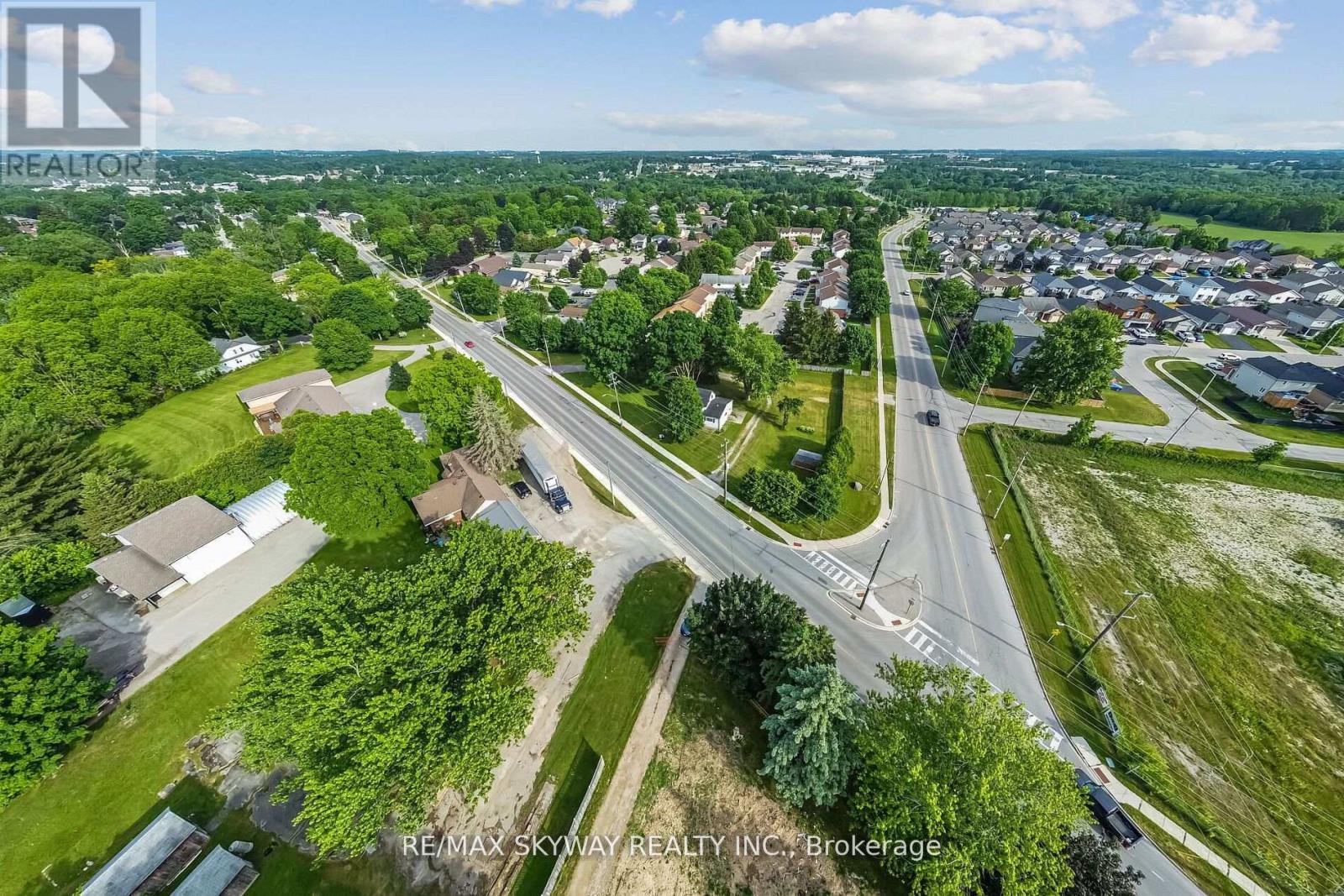 407 Bell Street, Ingersoll, Ontario N5C 2P7 - Photo 1 - X12556716