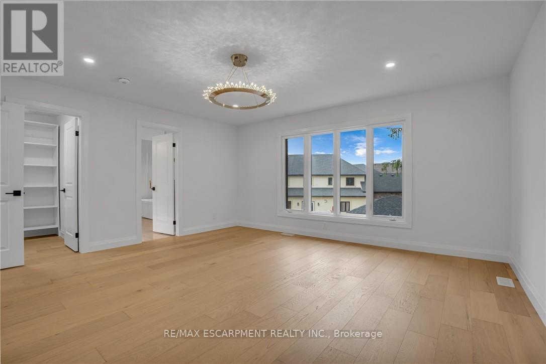 386 Southcote Road, Hamilton, Ontario  L9G 2W3 - Photo 40 - X12556752