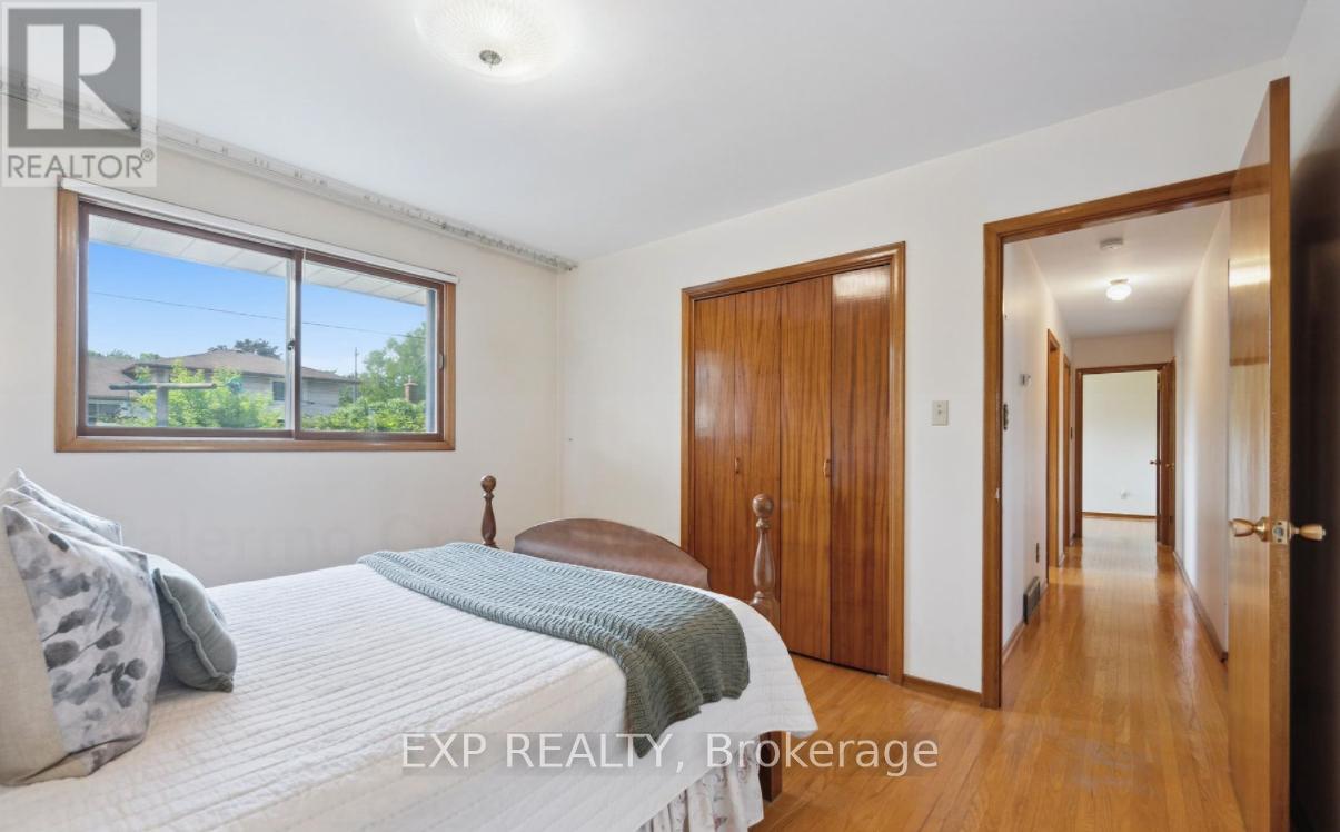 27 Palermo Crescent, Guelph, Ontario  N1E 2J8 - Photo 17 - X12556762