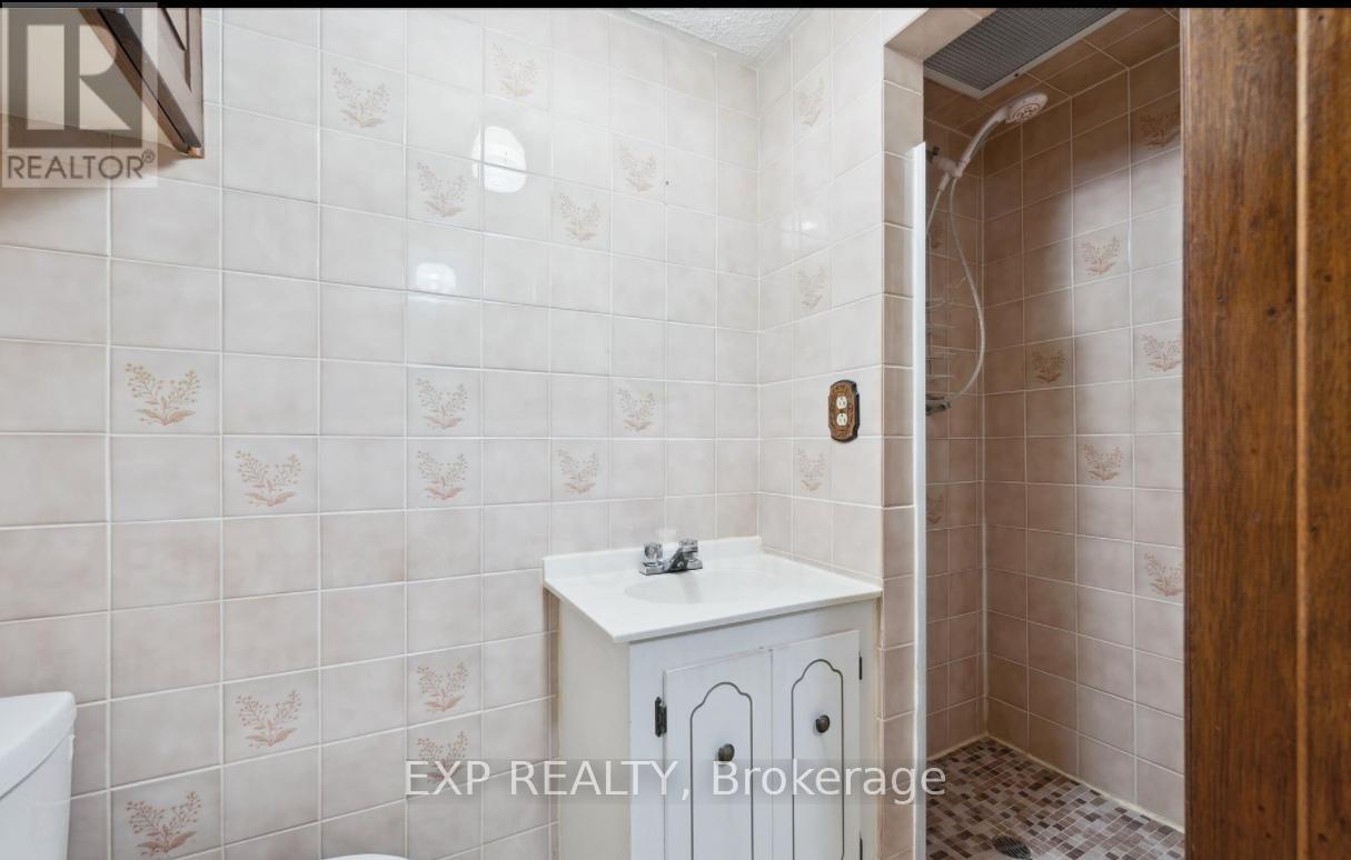 27 Palermo Crescent, Guelph, Ontario  N1E 2J8 - Photo 27 - X12556762