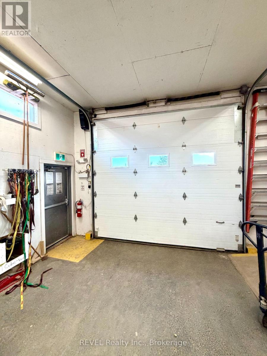 2036 Allanport Road, Thorold, Ontario  L0S 1A0 - Photo 7 - X12556790