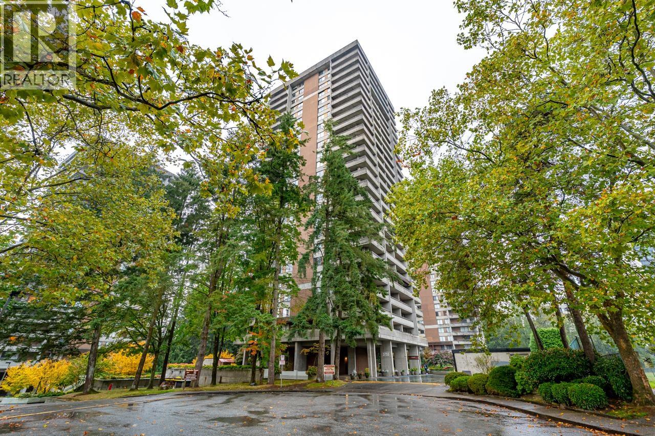 702 3755 BARTLETT COURT, Burnaby, British Columbia