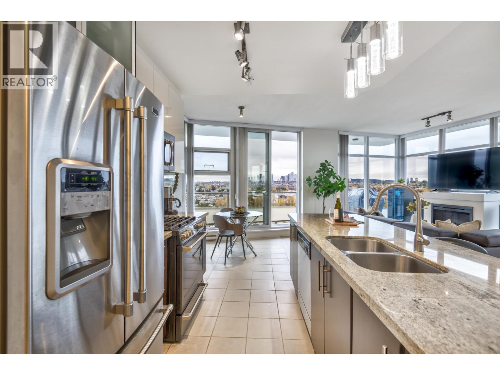 3005 2289 Yukon Crescent, Burnaby, British Columbia  V5C 0B2 - Photo 8 - R3068489