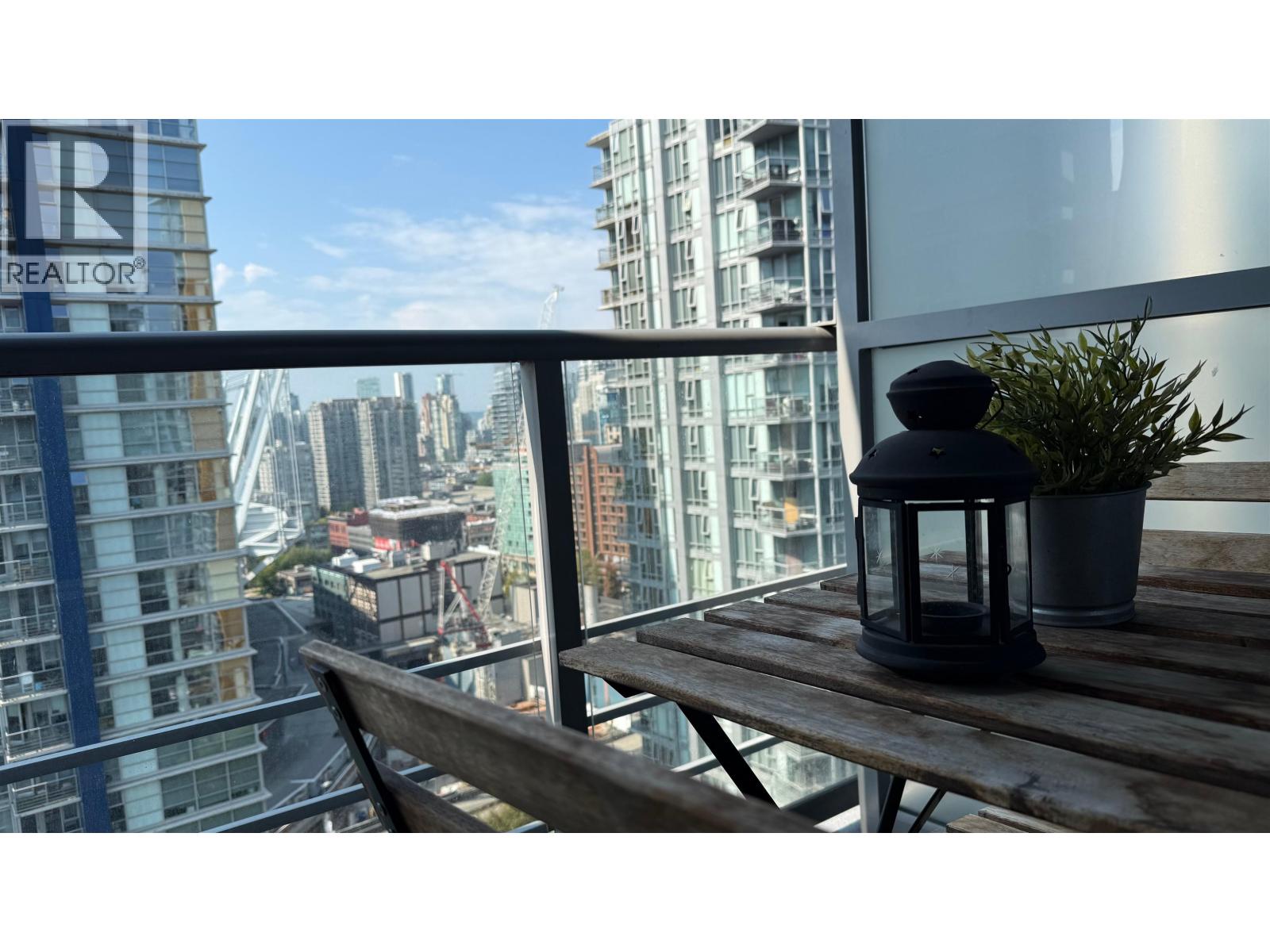 2306 131 REGIMENT SQUARE, Vancouver, British Columbia