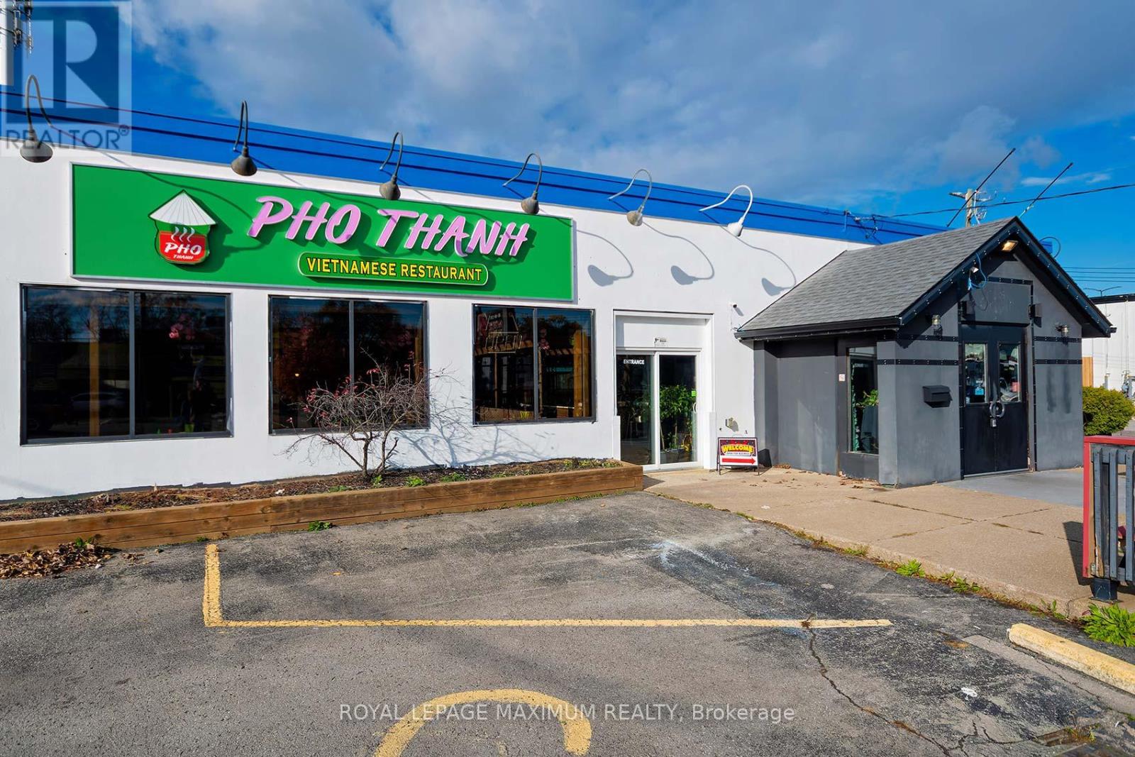 165 Hartzel Road, St. Catharines, Ontario L2P 1N6 - Photo 8 - X12556566