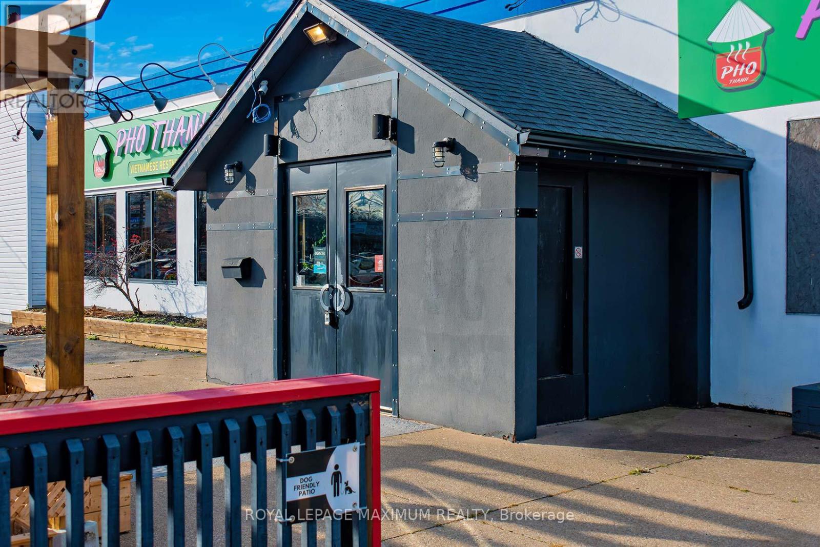 165 Hartzel Road, St. Catharines, Ontario L2P 1N6 - Photo 9 - X12556566