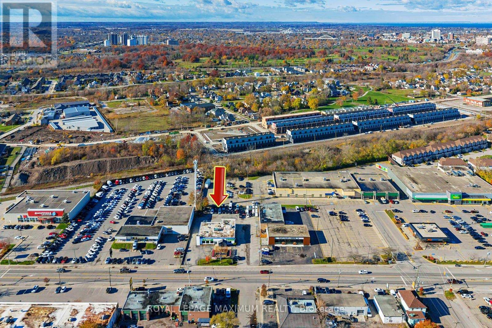 165 Hartzel Road, St. Catharines, Ontario L2P 1N6 - Photo 3 - X12556566