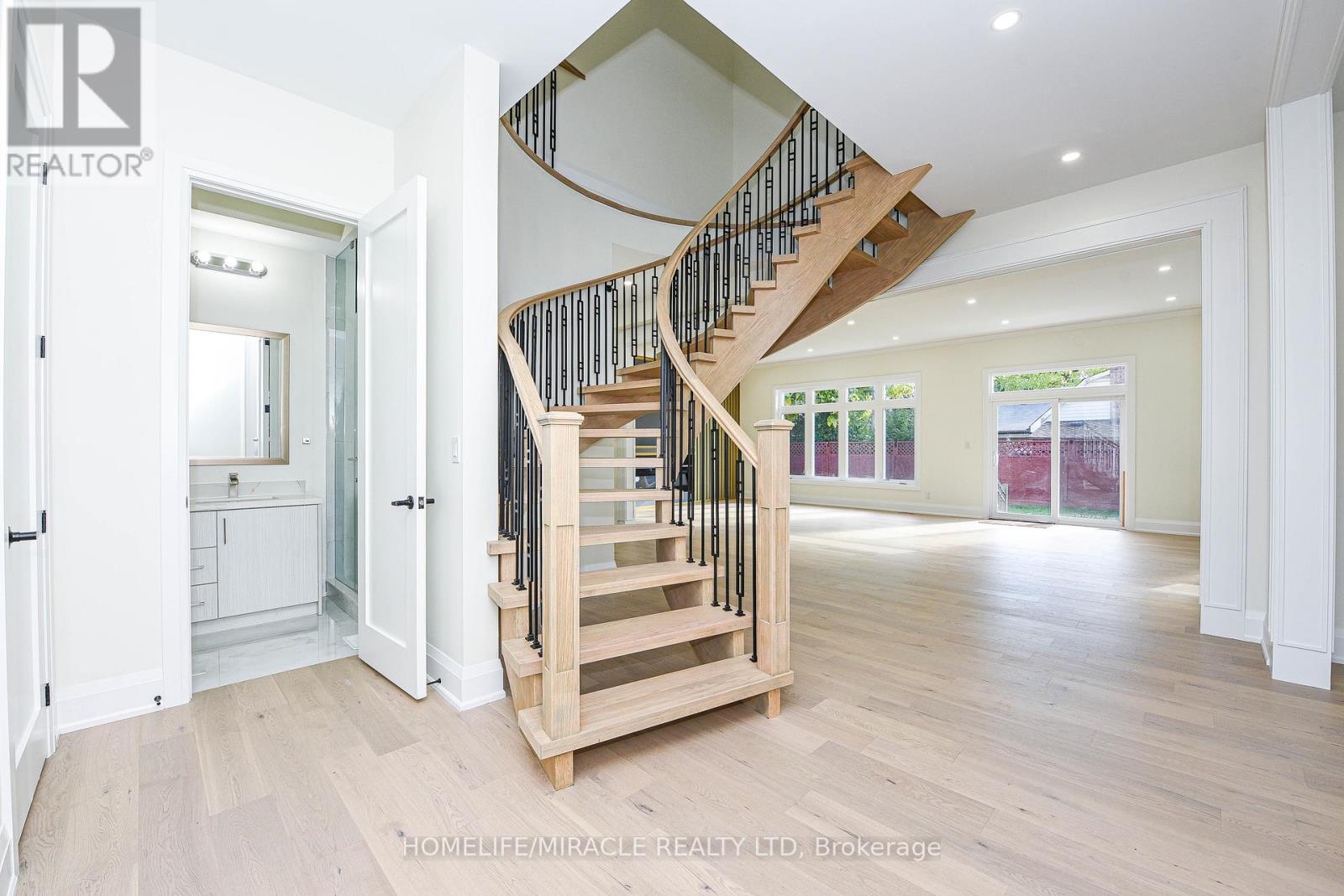 11 Hillcrest Avenue, Brampton, Ontario  L6W 1Y7 - Photo 26 - W12553112