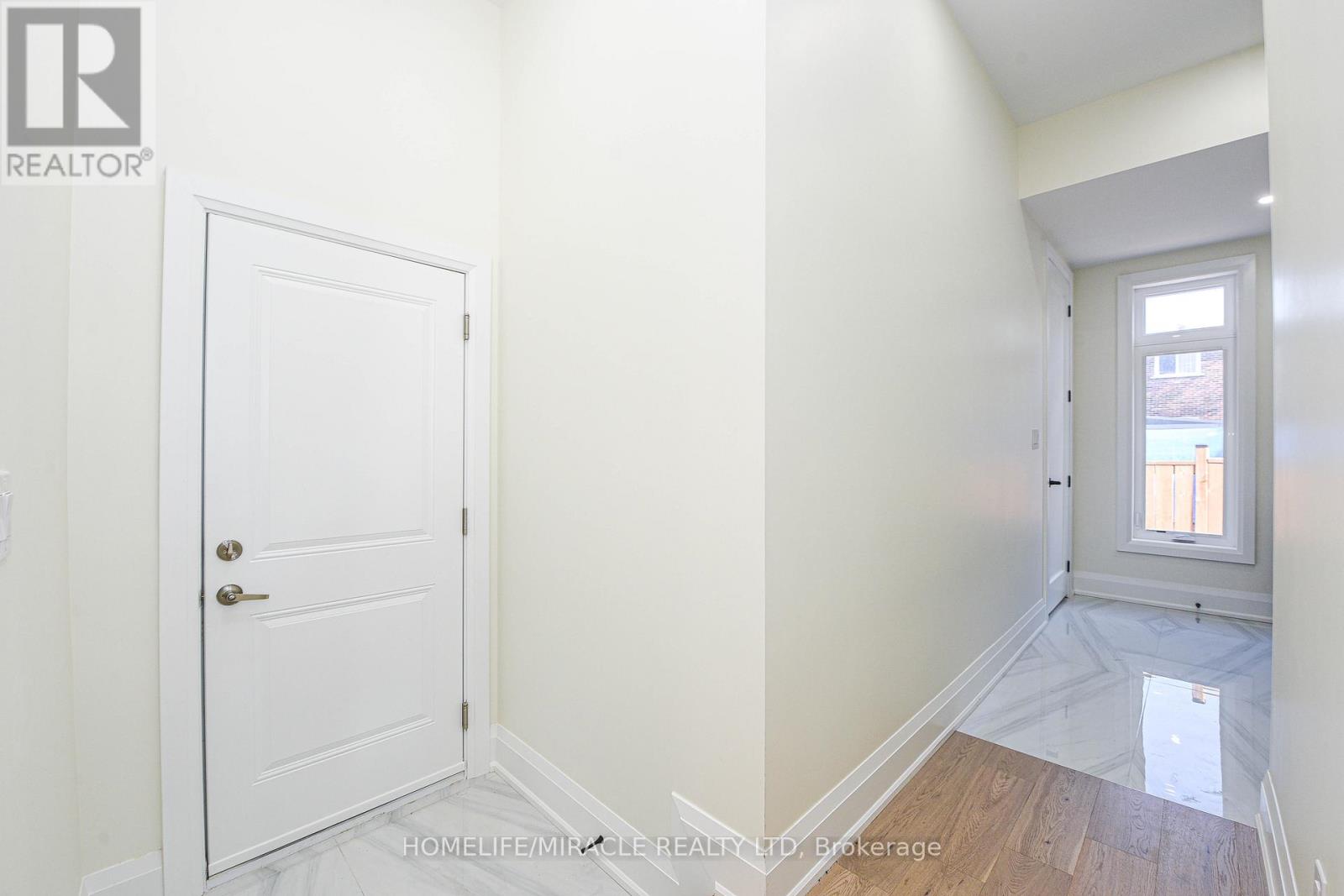 11 Hillcrest Avenue, Brampton, Ontario  L6W 1Y7 - Photo 24 - W12553112