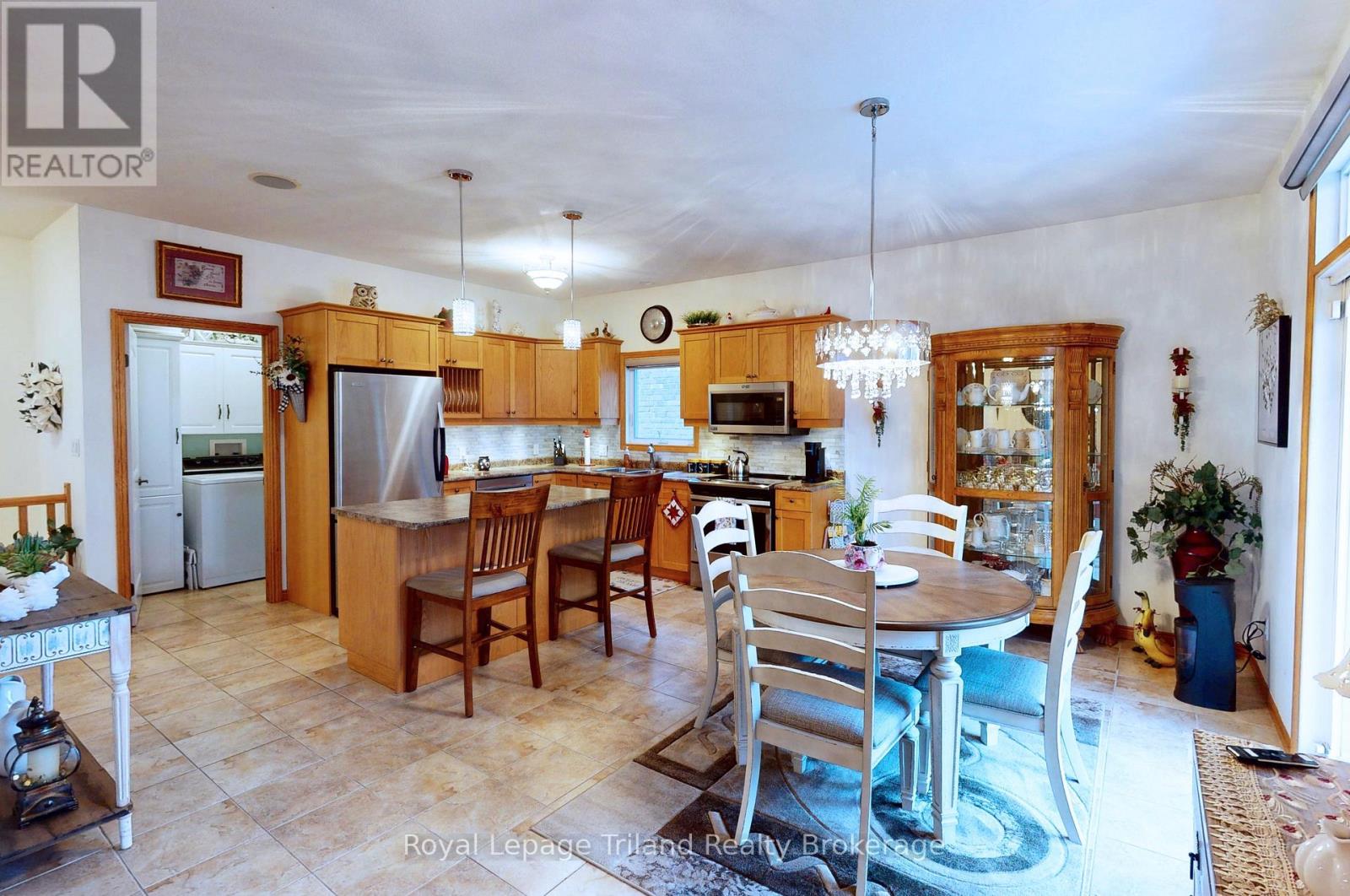 123 Forestway Trail, Woodstock, Ontario  N4S 9A7 - Photo 6 - X12556802