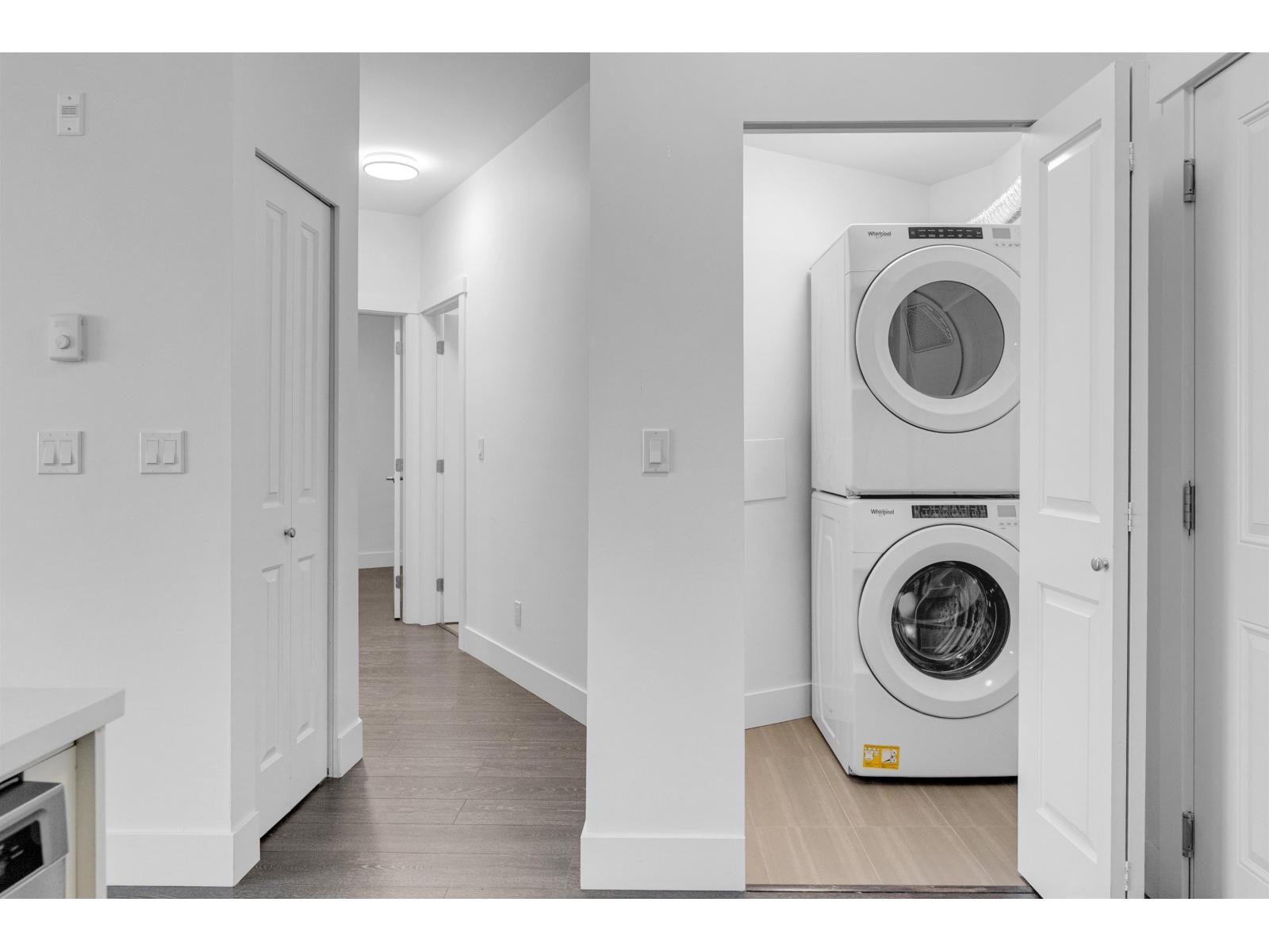 419 9983 E Barnston Drive, Surrey, British Columbia V4N 6T3 - Photo 10 - R3068395