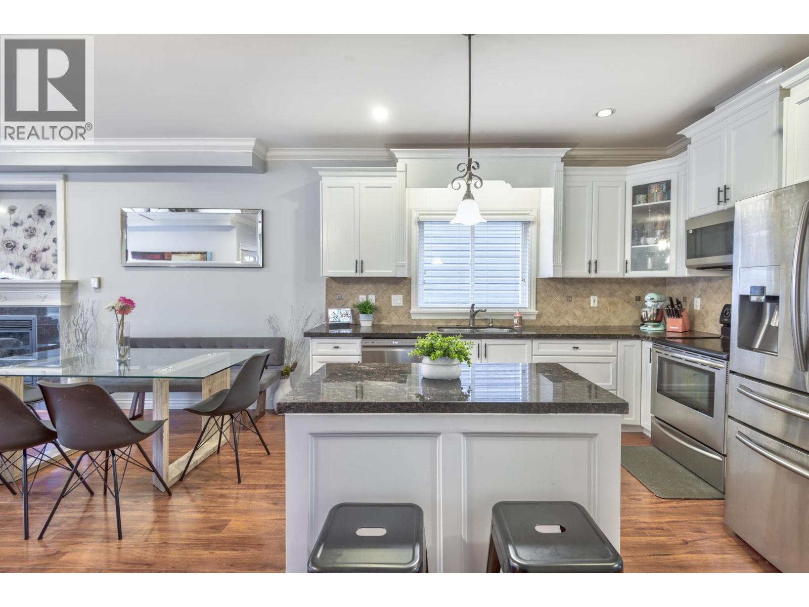 24284 101a Avenue, Maple Ridge, British Columbia  V2W 0C2 - Photo 3 - R3066110