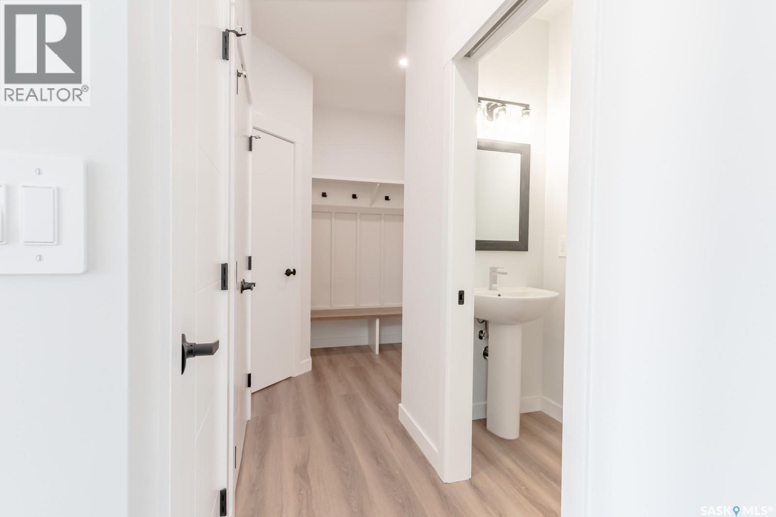 429 Traeger Close, Saskatoon, Saskatchewan  S7V 1Z5 - Photo 2 - SK024286