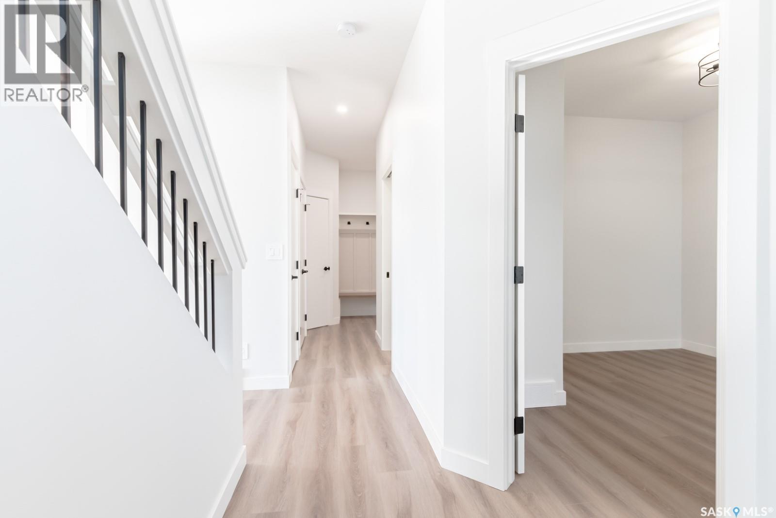 429 Traeger Close, Saskatoon, Saskatchewan  S7V 1Z5 - Photo 3 - SK024286