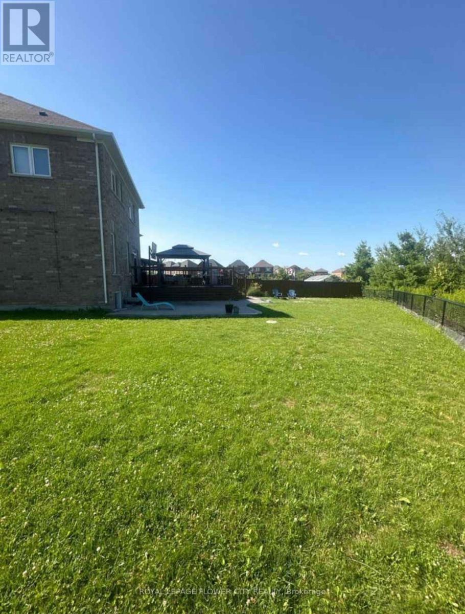 14 Iguana Trail, Brampton, Ontario  L7A 4N2 - Photo 14 - W12556292