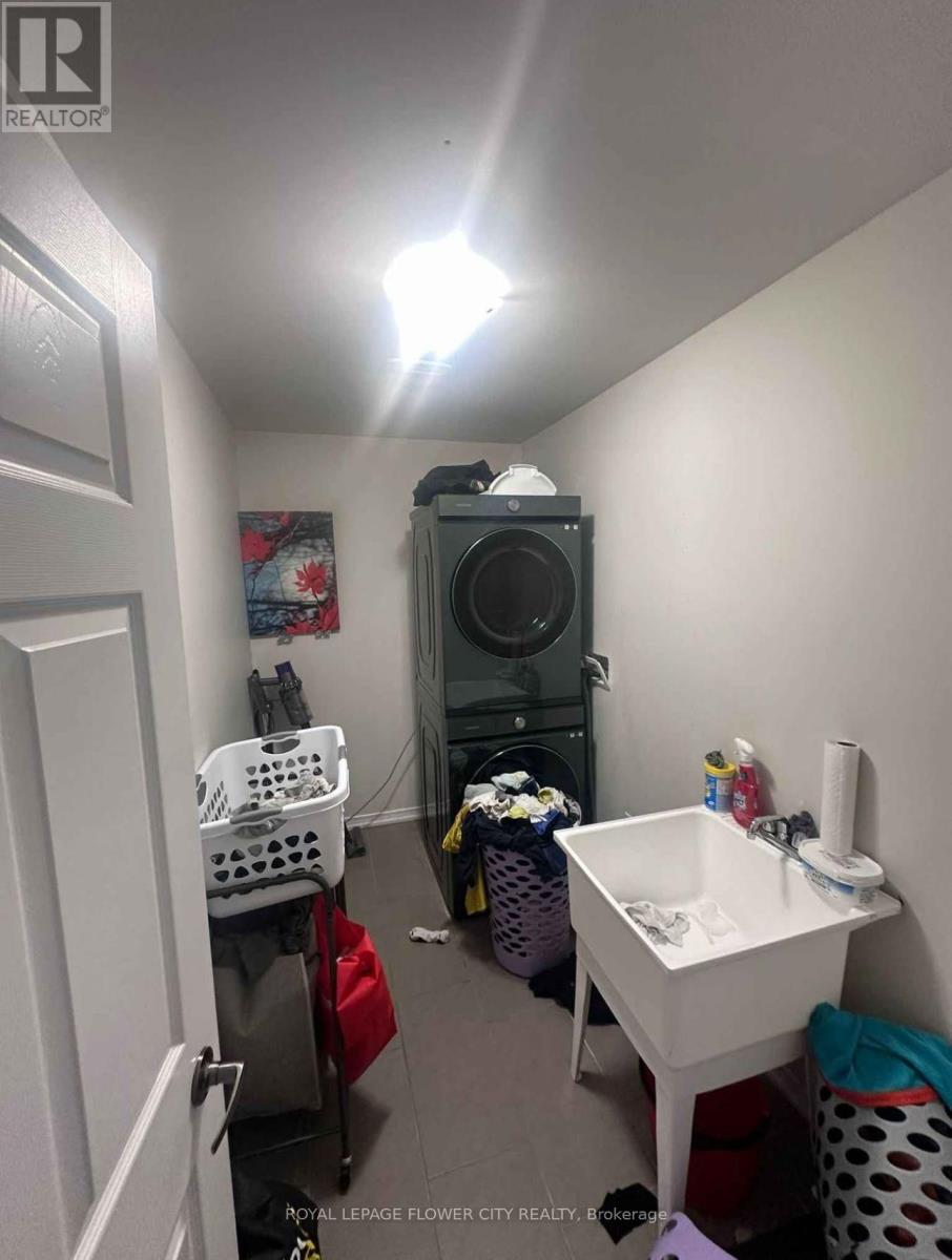 14 Iguana Trail, Brampton, Ontario  L7A 4N2 - Photo 12 - W12556292