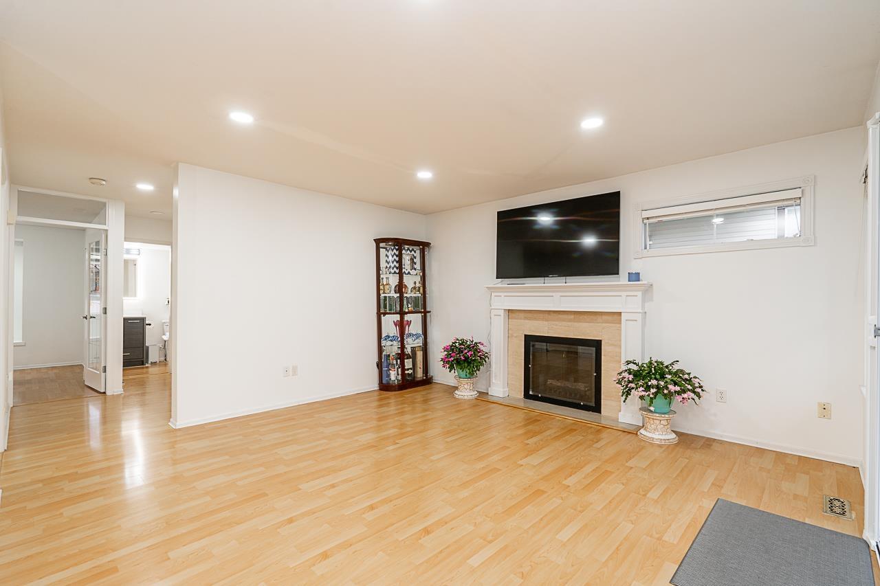 104 10538 153 Street, Surrey, British Columbia  V3R 0G6 - Photo 4 - R3068215