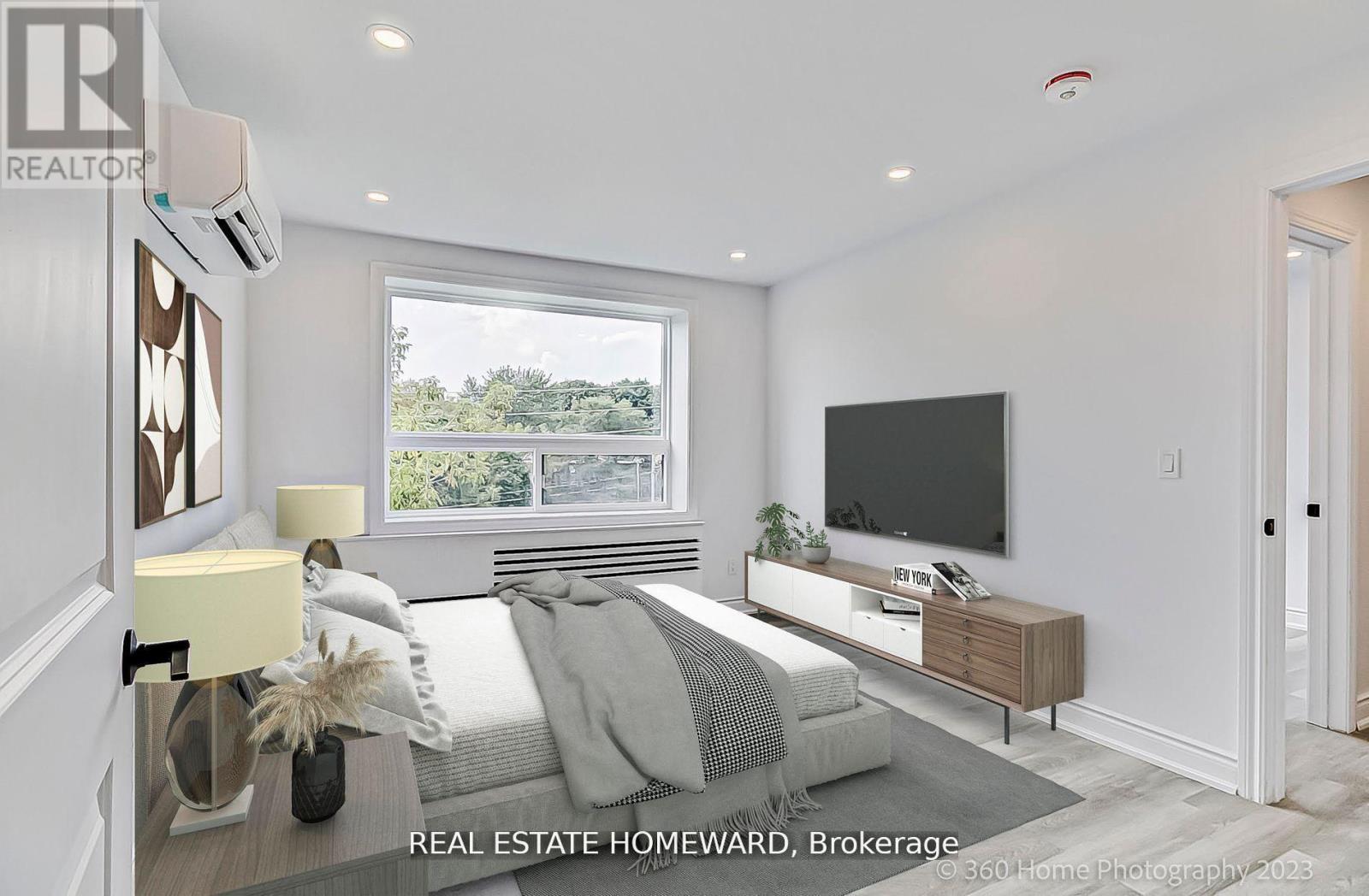 1 - 419 Woodbine Avenue, Toronto, Ontario  M4L 3P7 - Photo 2 - E12556808