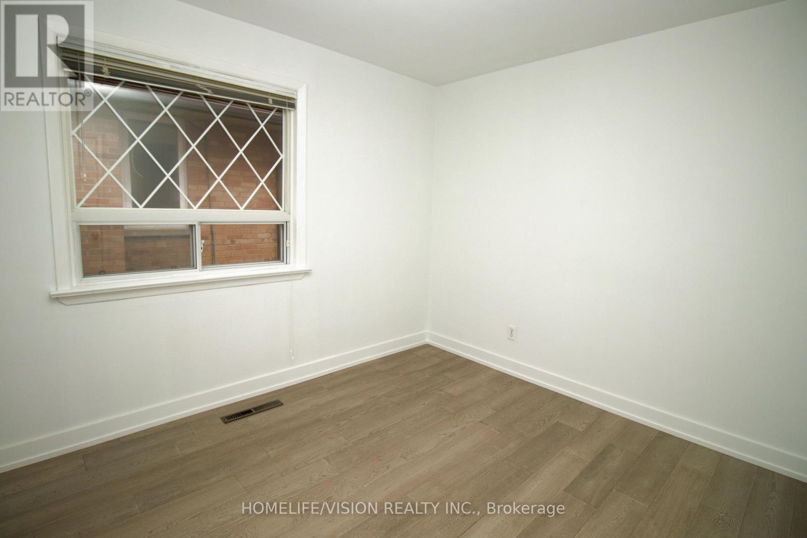 Main - 61 Lewiston Road, Toronto, Ontario  M1P 1X8 - Photo 12 - E12556834