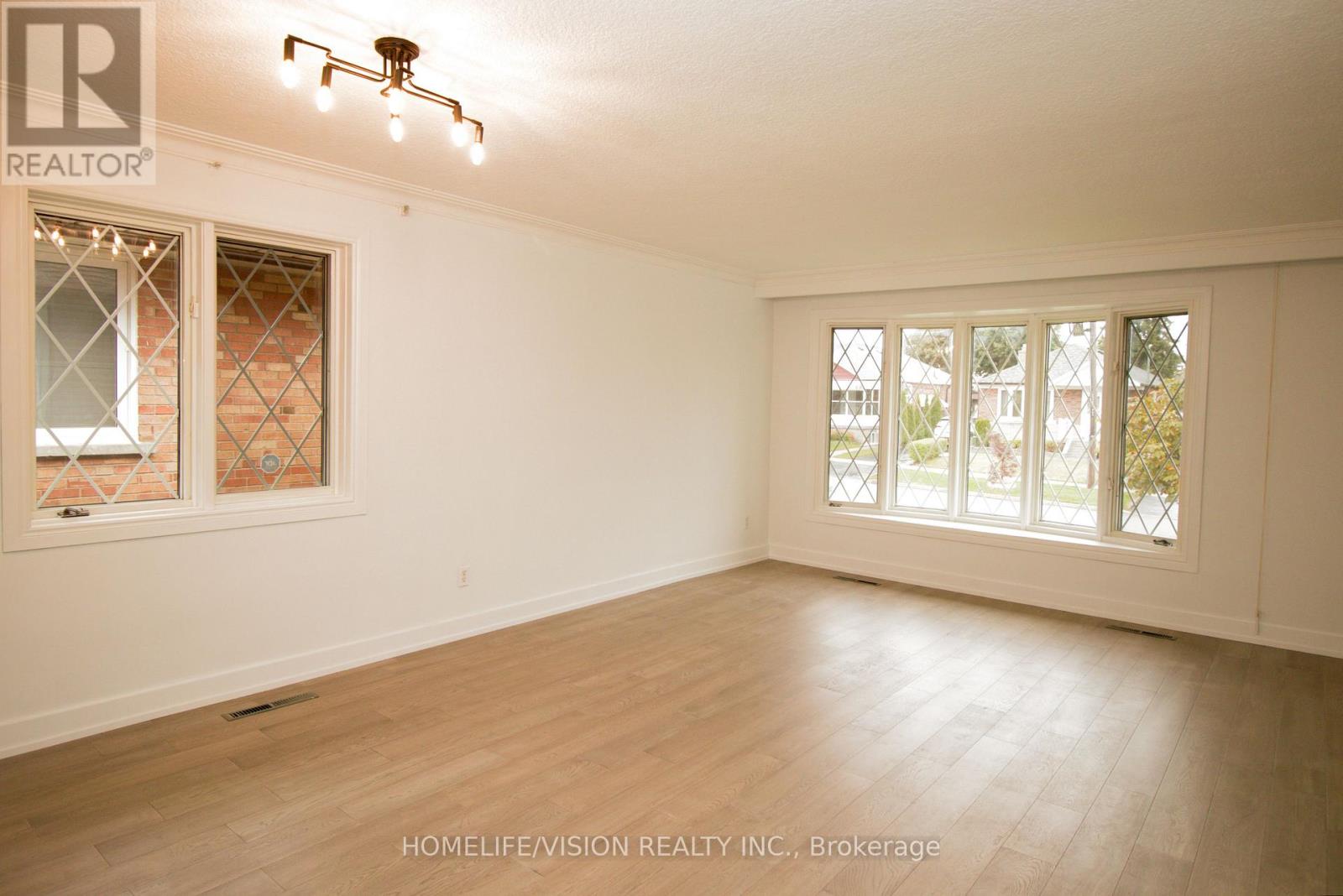 Main - 61 Lewiston Road, Toronto, Ontario  M1P 1X8 - Photo 15 - E12556834