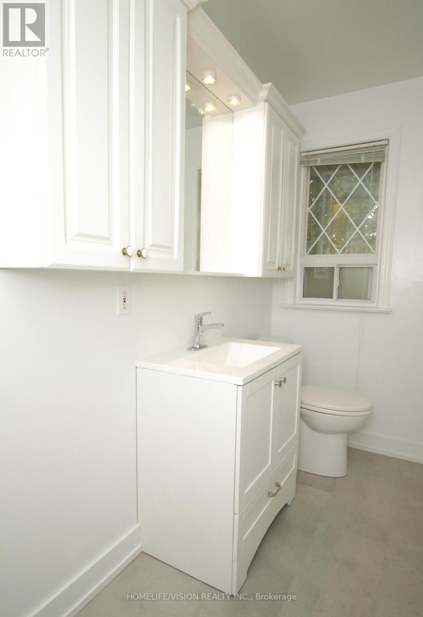 Main - 61 Lewiston Road, Toronto, Ontario  M1P 1X8 - Photo 5 - E12556834