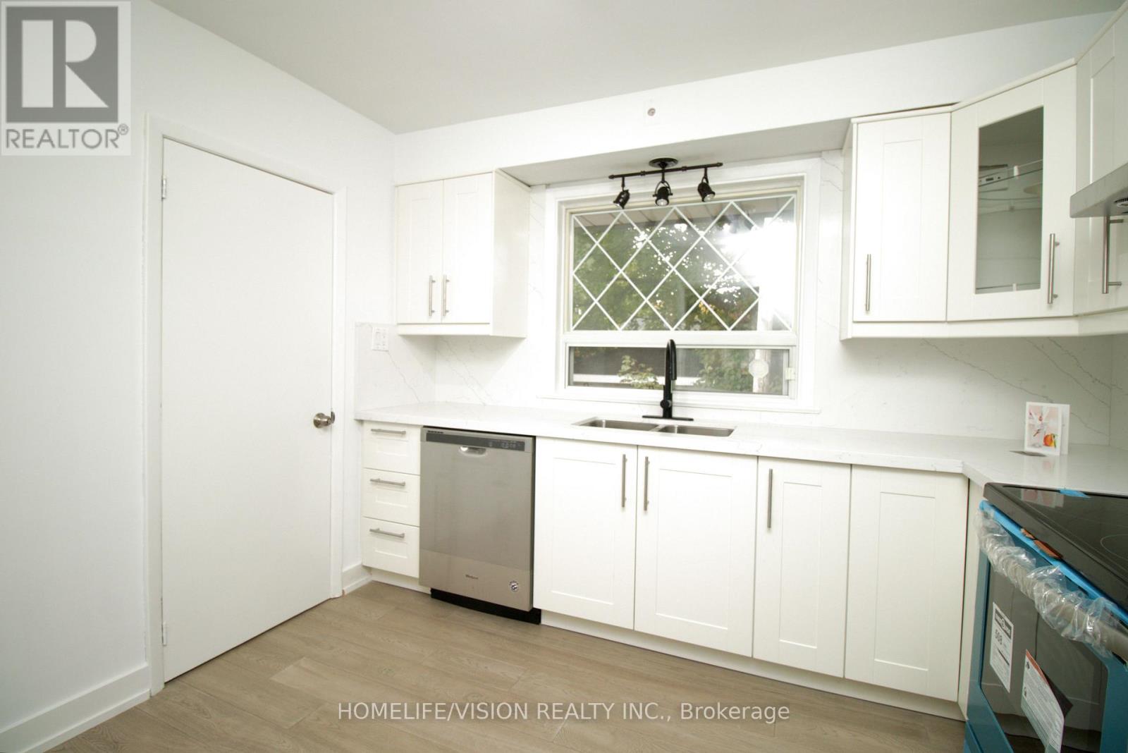 Main - 61 Lewiston Road, Toronto, Ontario  M1P 1X8 - Photo 9 - E12556834