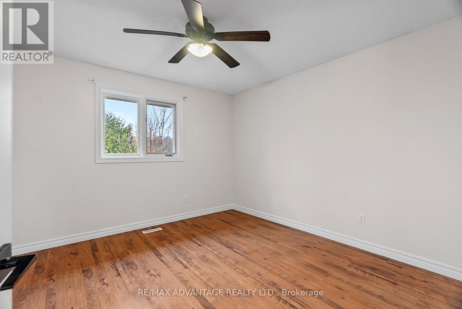 21 Village Gate Crescent, Thames Centre, Ontario  N0L 1G3 - Photo 30 - X12556940