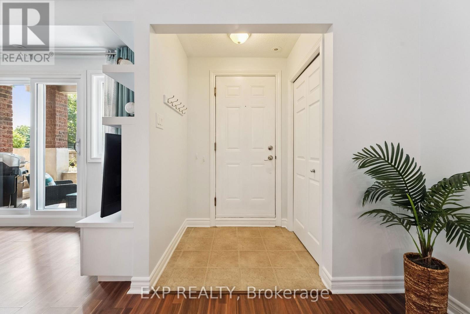 B - 231 Crestway Drive, Ottawa, Ontario  K2G 7C5 - Photo 4 - X12556910