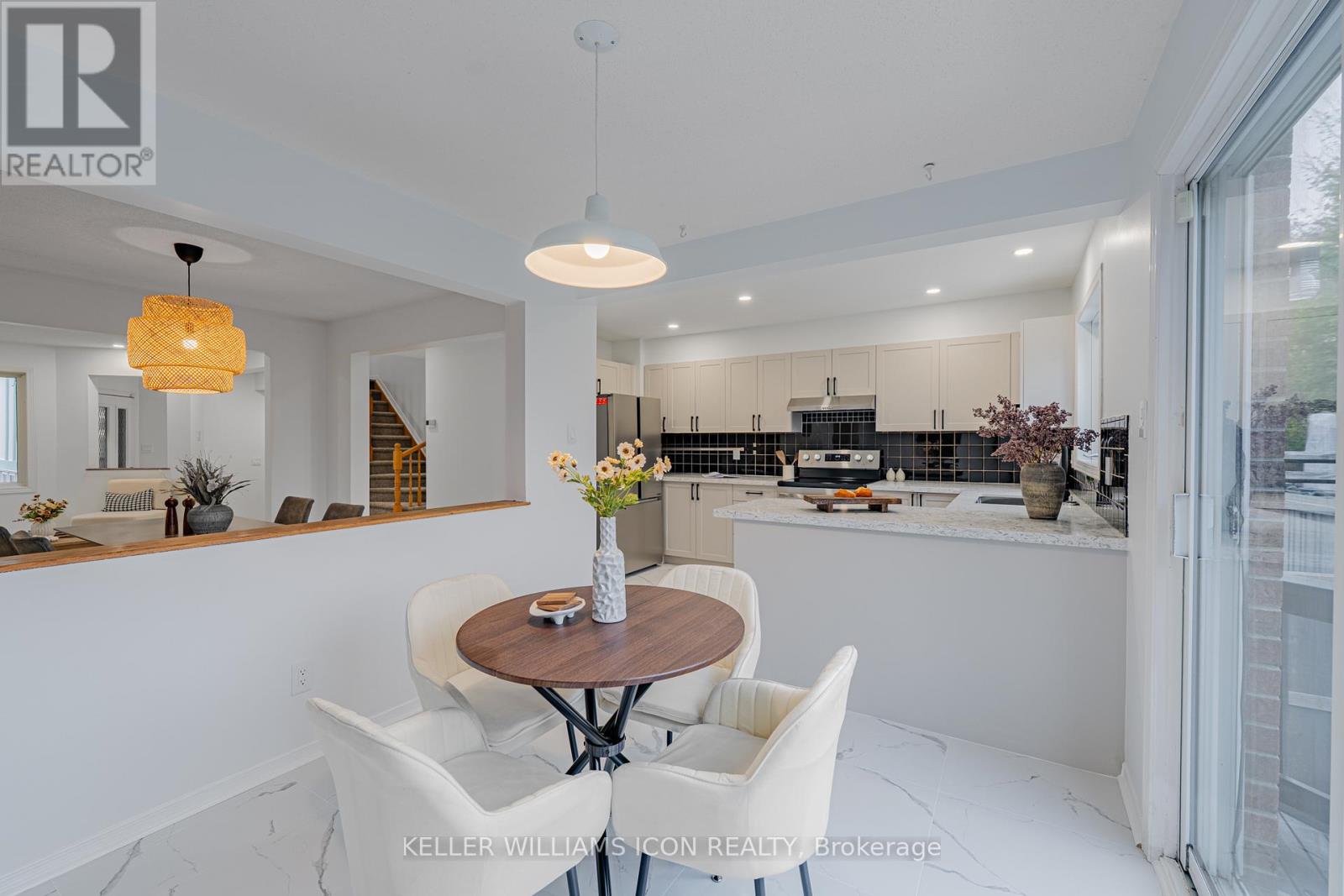 32 Ashpark Crescent, Ottawa, Ontario  K1T 3N8 - Photo 15 - X12556916