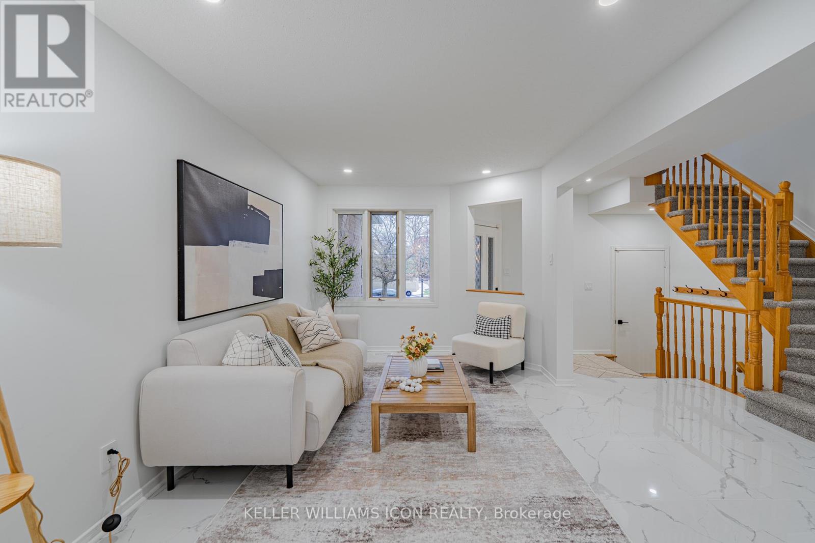 32 Ashpark Crescent, Ottawa, Ontario  K1T 3N8 - Photo 8 - X12556916