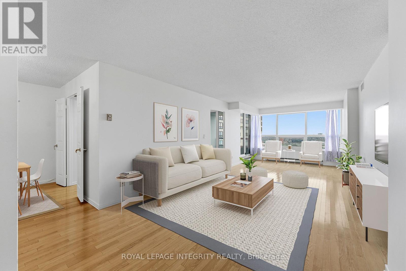 2303 - 1510 Riverside Drive, Ottawa, Ontario K1G 4X5 - Photo 2 - X12556938