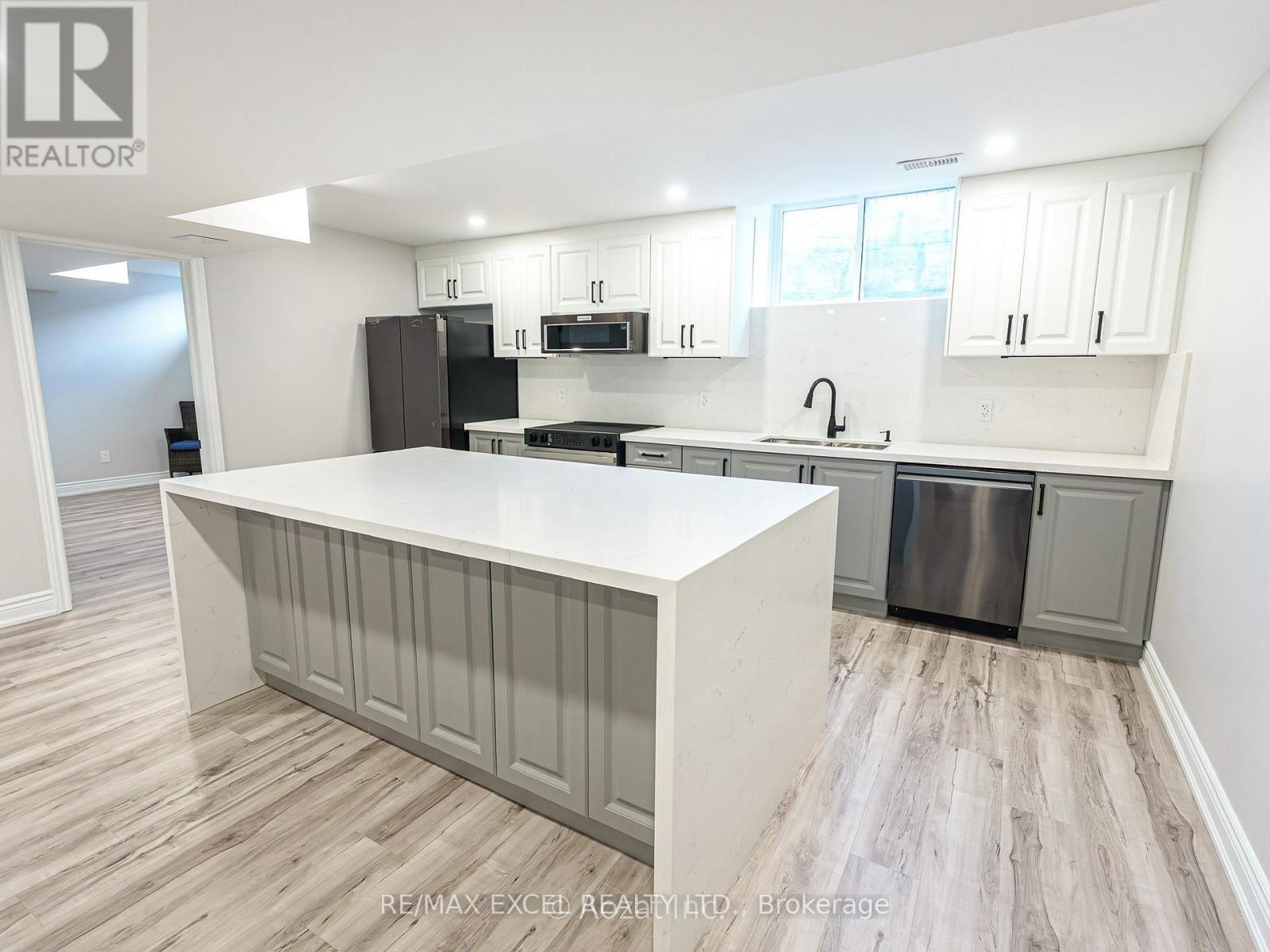 1 TOMWOOD COURT, Whitchurch-Stouffville, Ontario