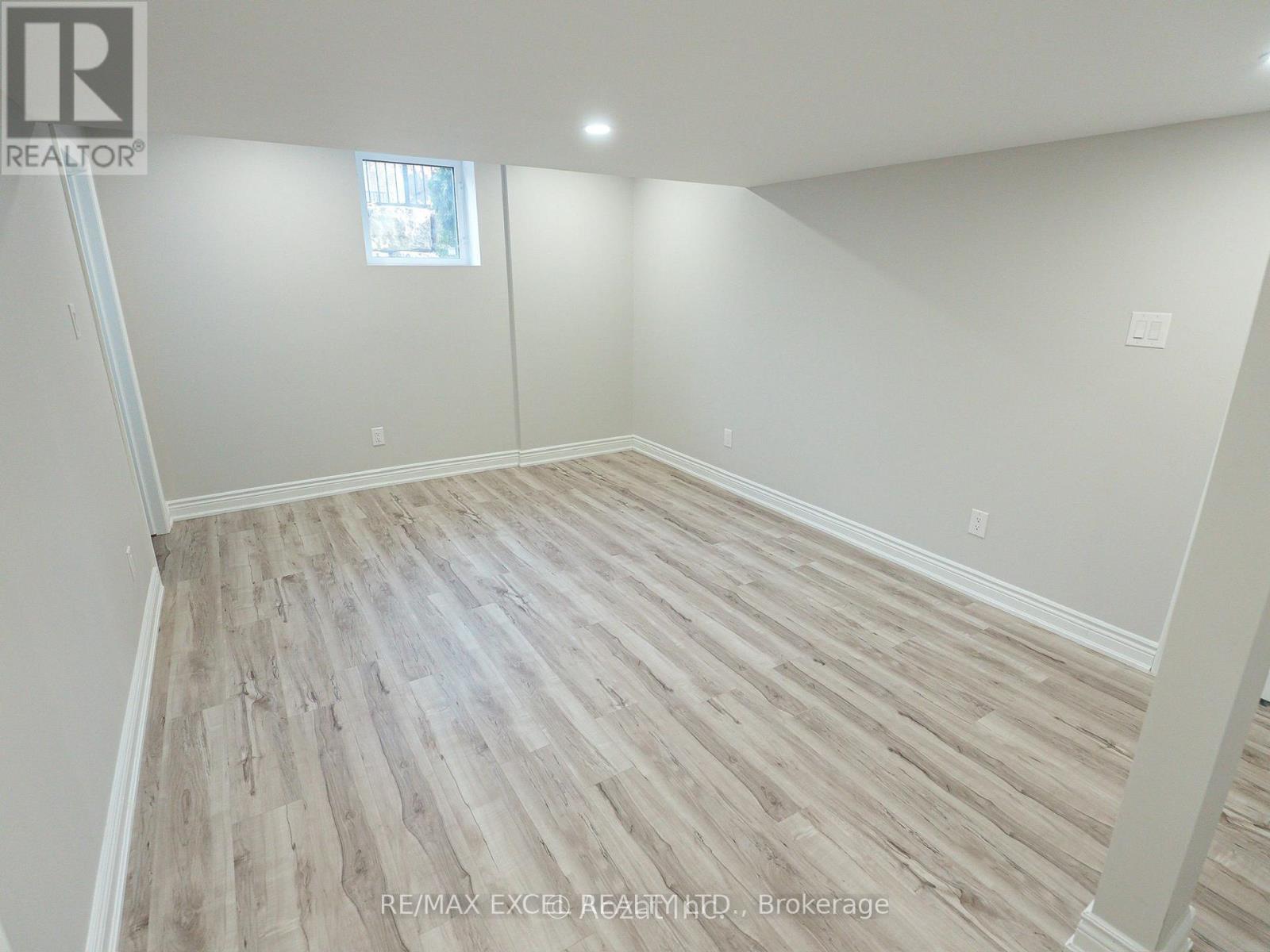 1 Tomwood Court, Whitchurch-Stouffville, Ontario  L4A 1V6 - Photo 12 - N12556794