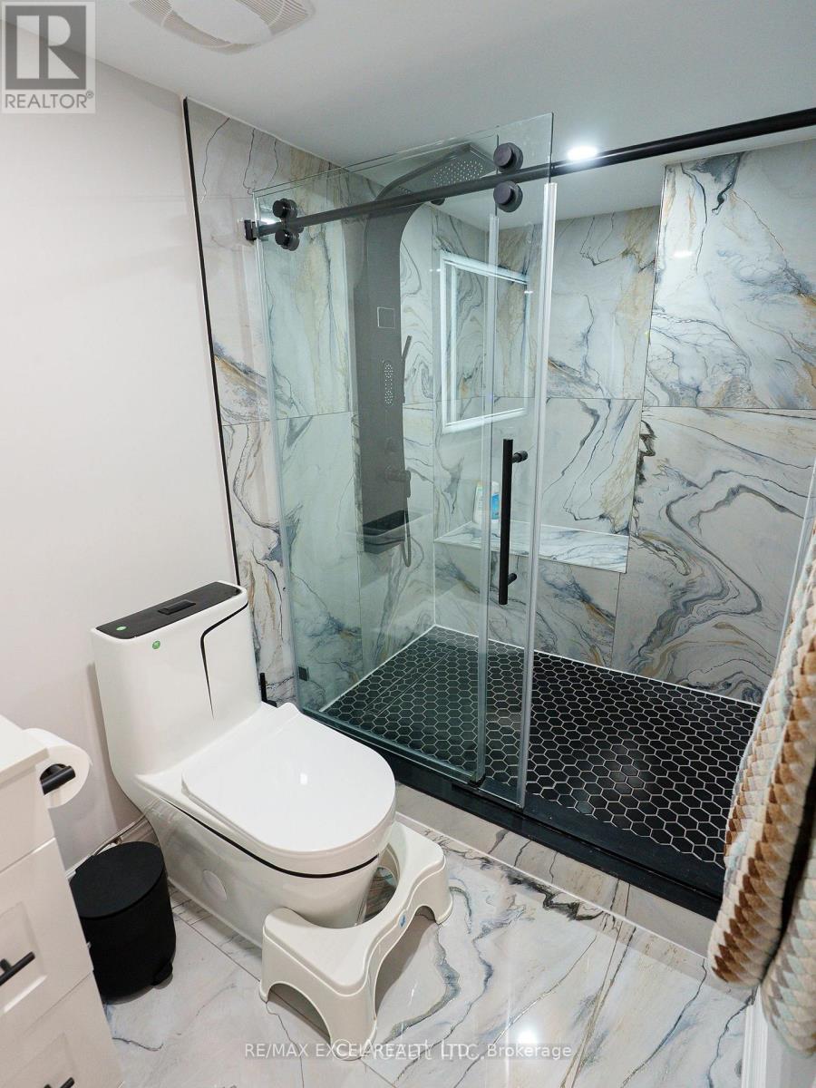 1 Tomwood Court, Whitchurch-Stouffville, Ontario  L4A 1V6 - Photo 20 - N12556794