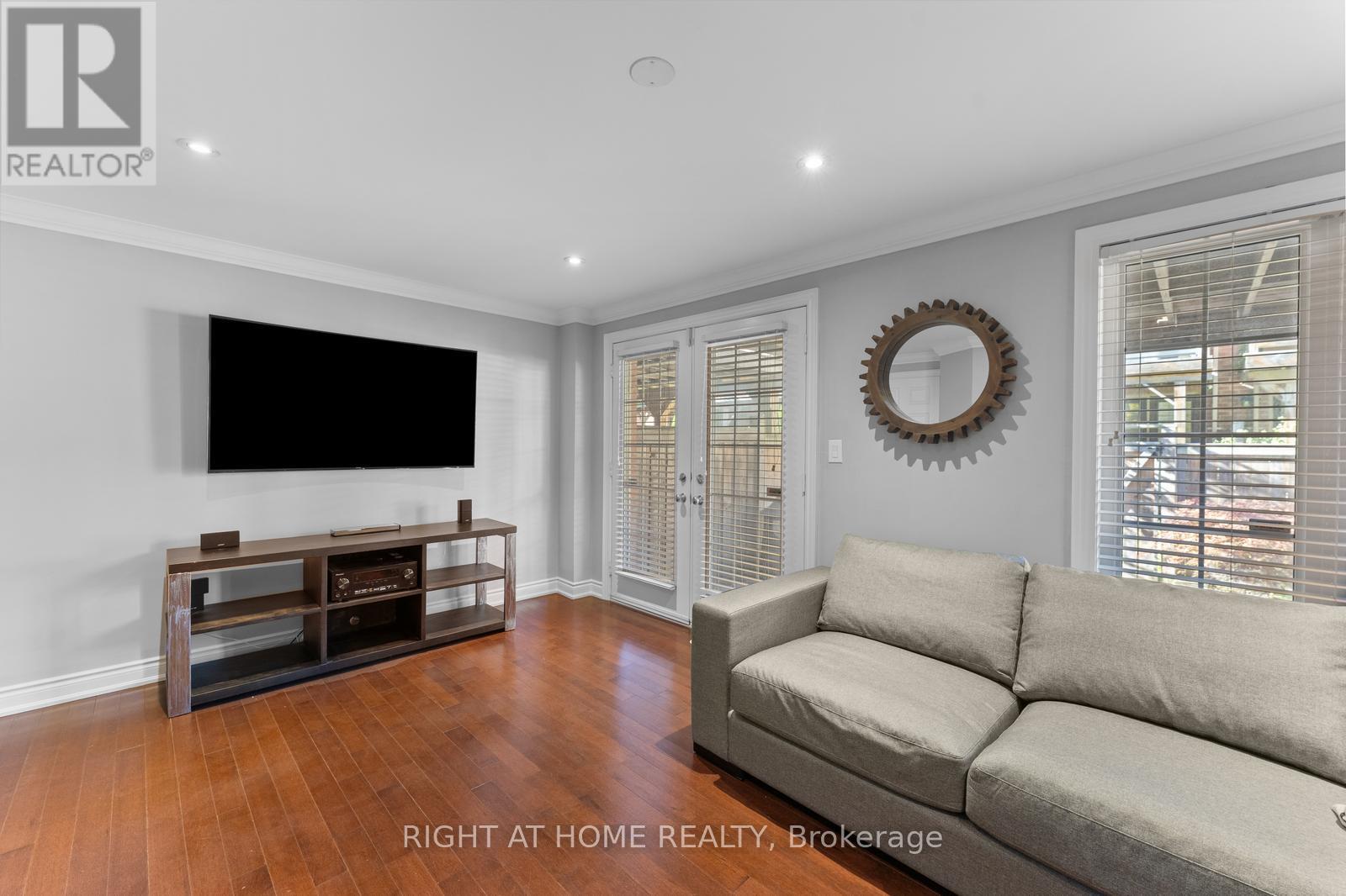 18 Isaac Devins Avenue, Vaughan, Ontario  L4L 0A4 - Photo 33 - N12556820