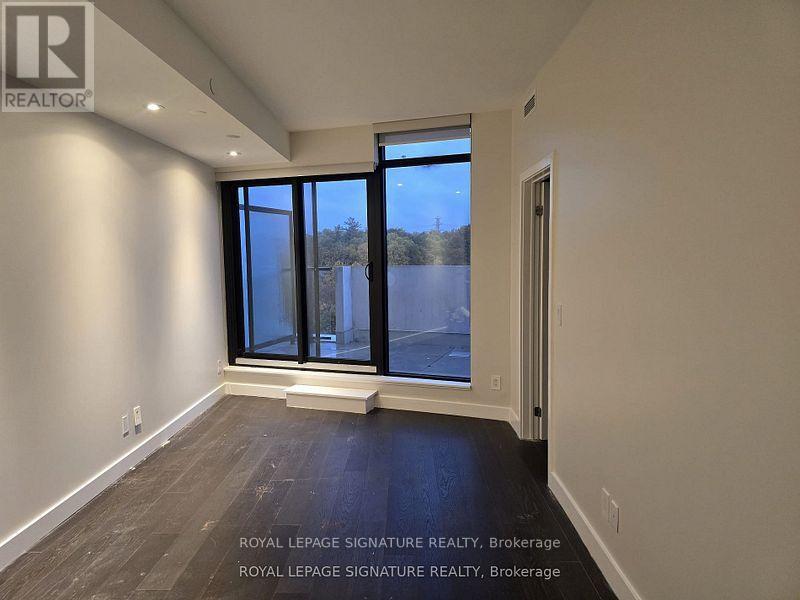 607 - 160 Kingsway Crescent, Toronto, Ontario  M8V 2V3 - Photo 3 - W12556786