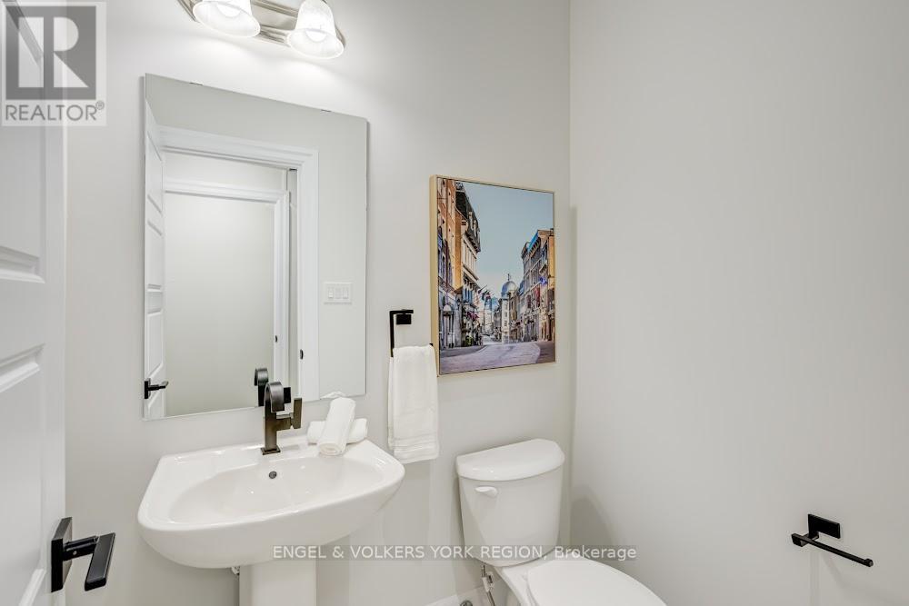 10 Keyworth Crescent, Brampton, Ontario  L6R 4G3 - Photo 20 - W12556800